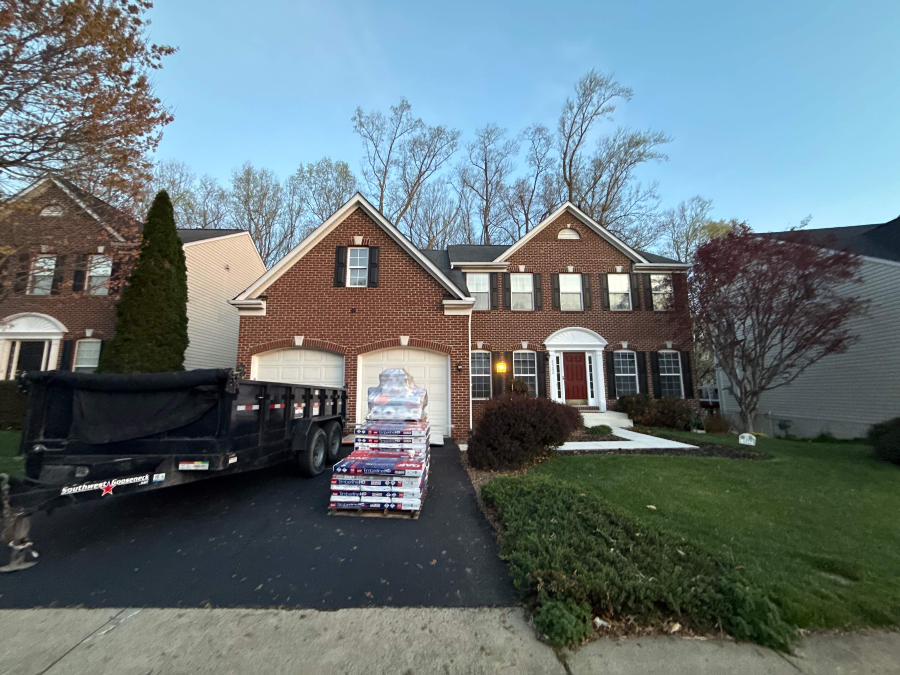 GAF HDZ - Weathered Wood by Elite Roofing LLC