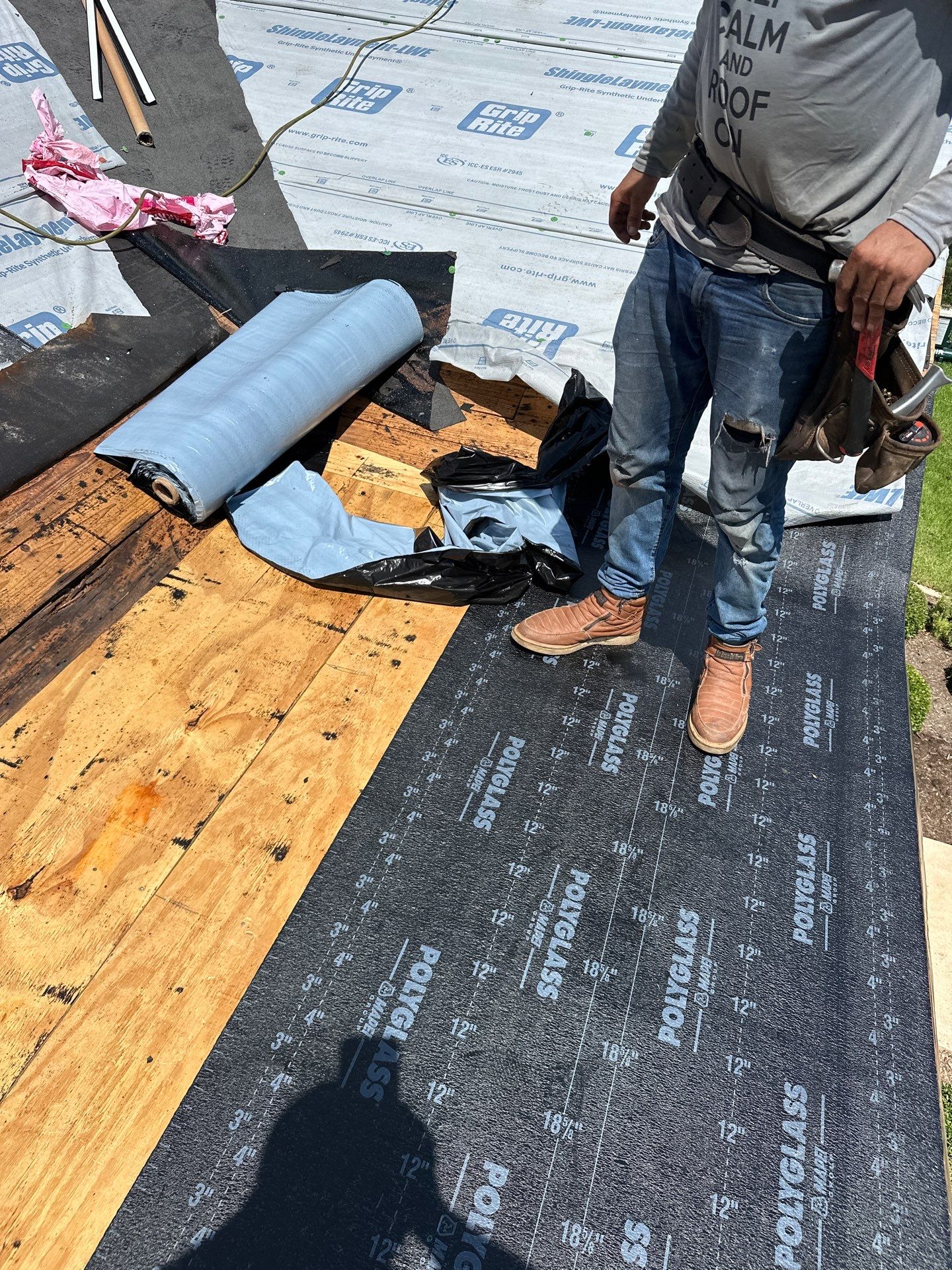 Residential Roofing Installation using Owens Corning Oakridge Onyx Black by DeZign Roofing & Exteriors