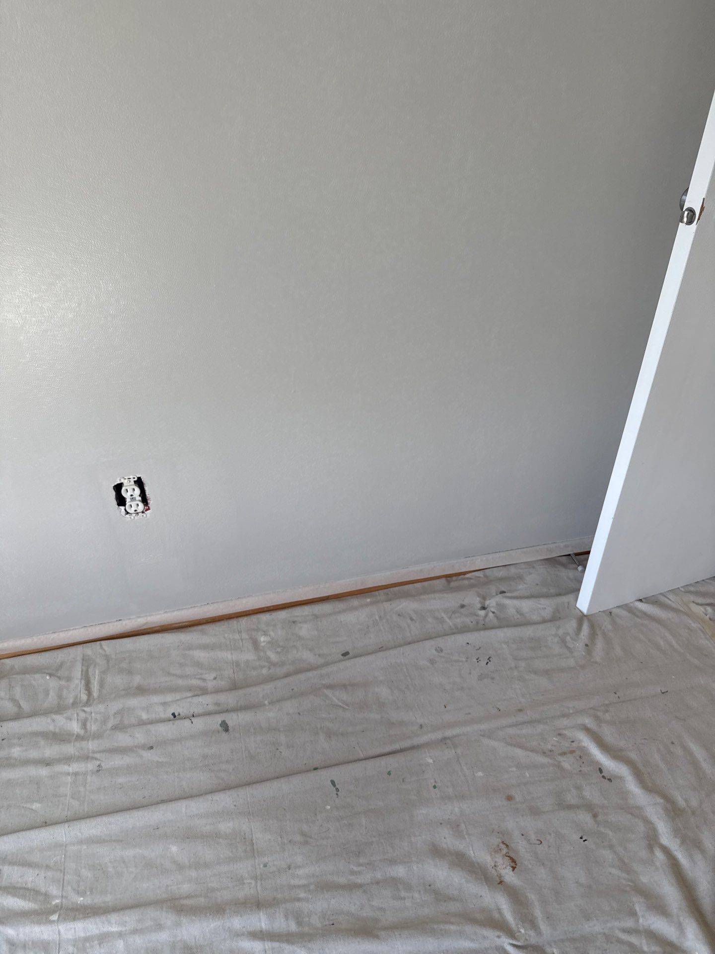 Condo Repaint Walls in Urbandale by Midwest Paint LLC