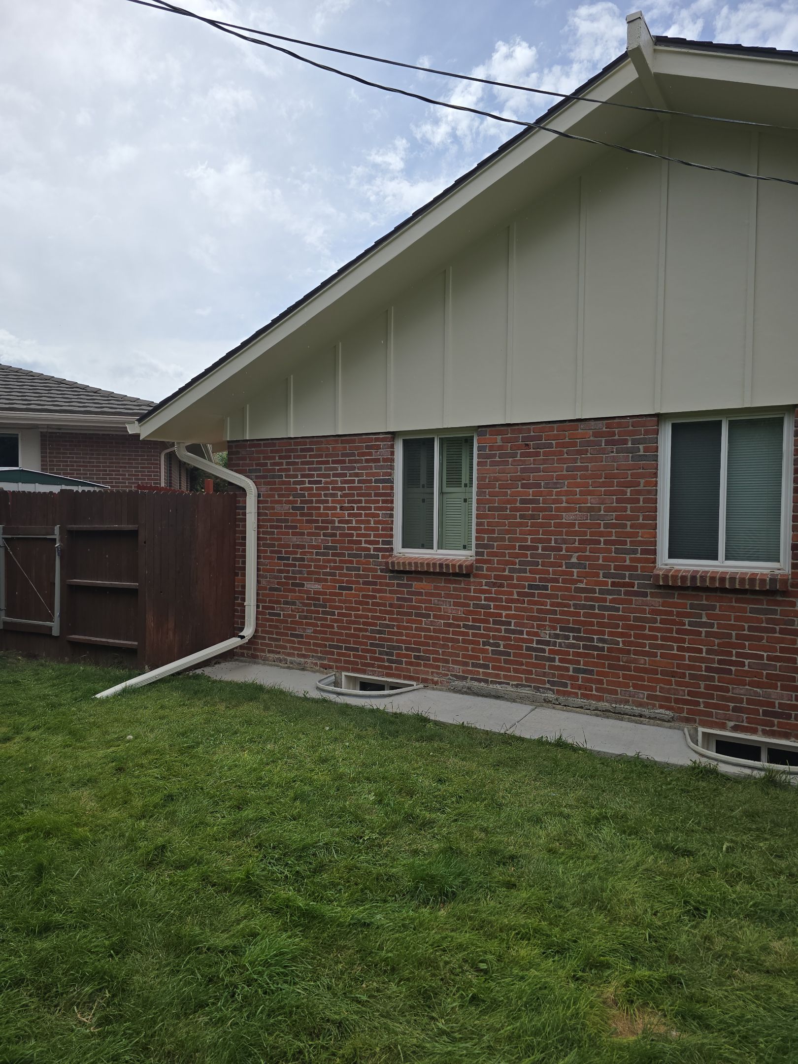 Restoring Beauty: Casa Blanca Makeover for This Duplex by J&M Painting LLC