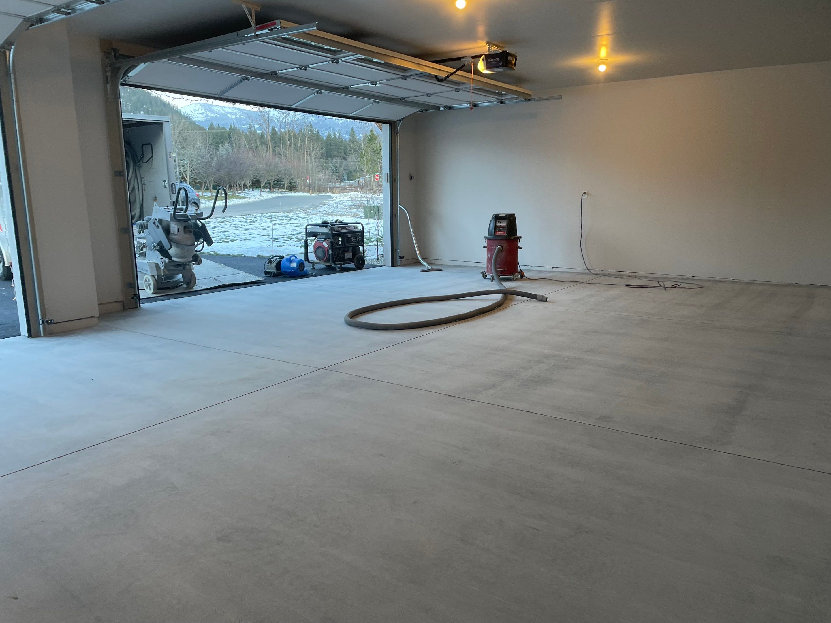Garage Transformation using Domino and The Penntek Evolution System by Croc Coatings, LLC