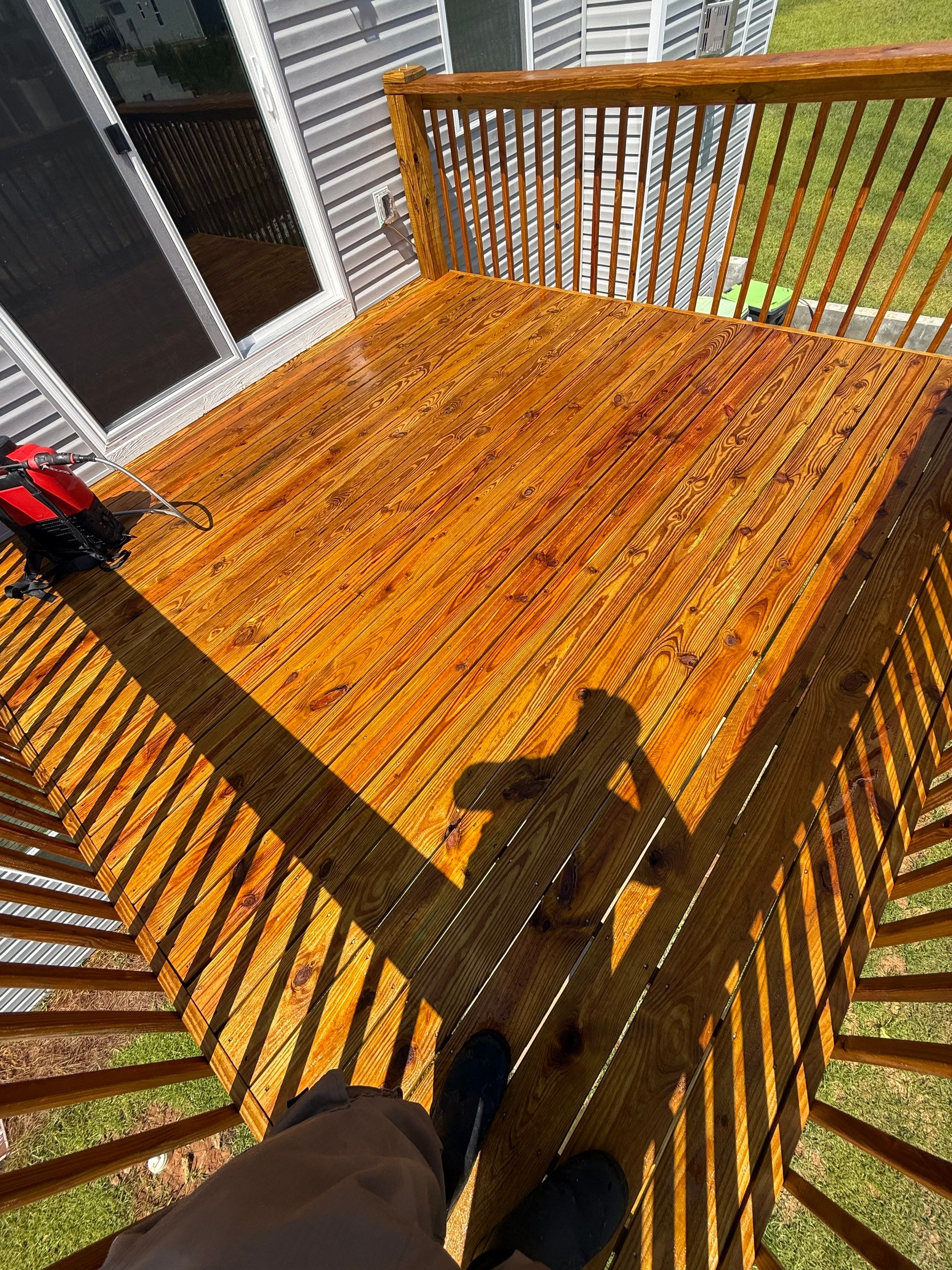 Wood Deck using Wood Sealant by DuraSeal