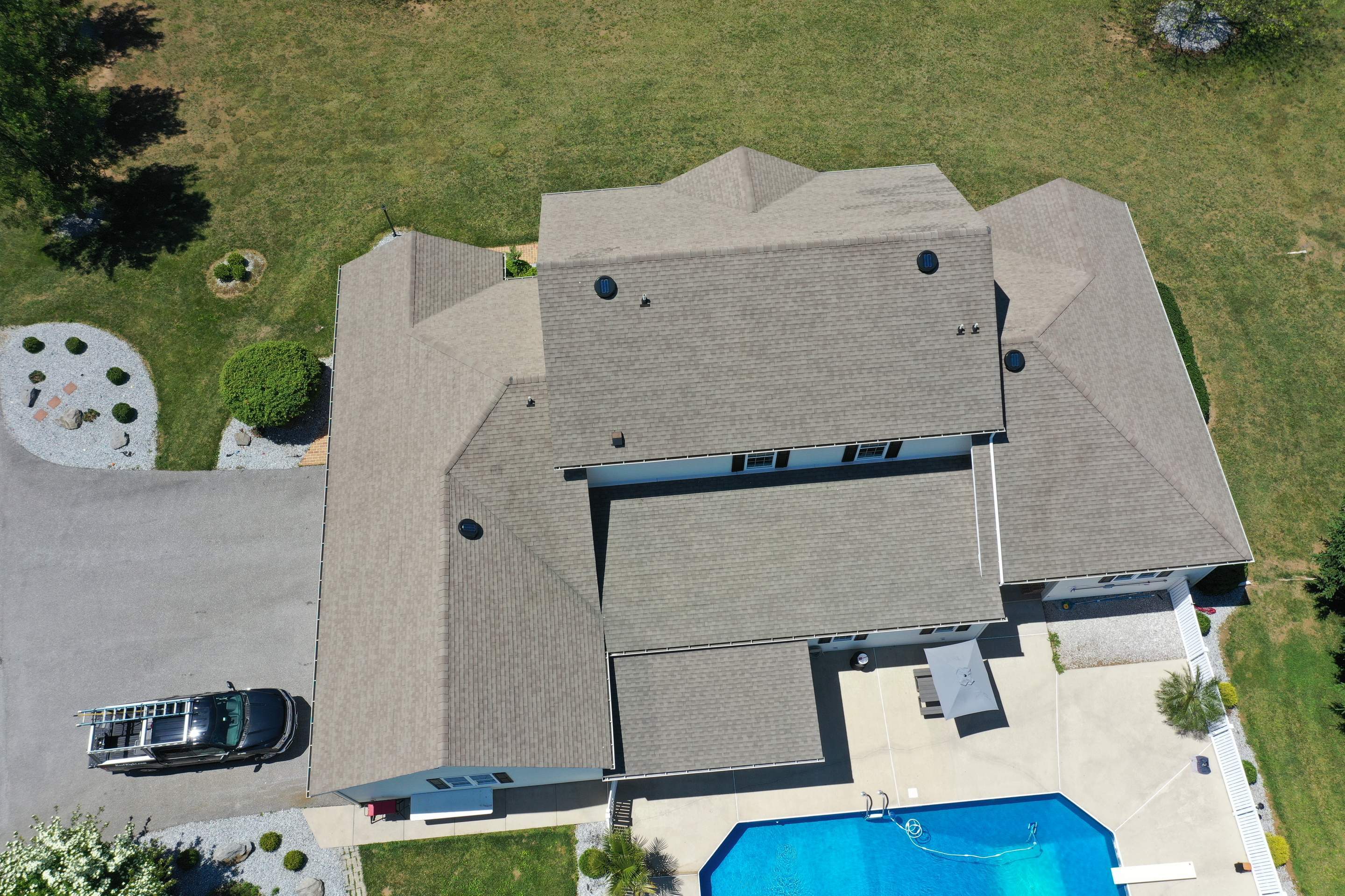 Roof Replacement by Roof Right Inc