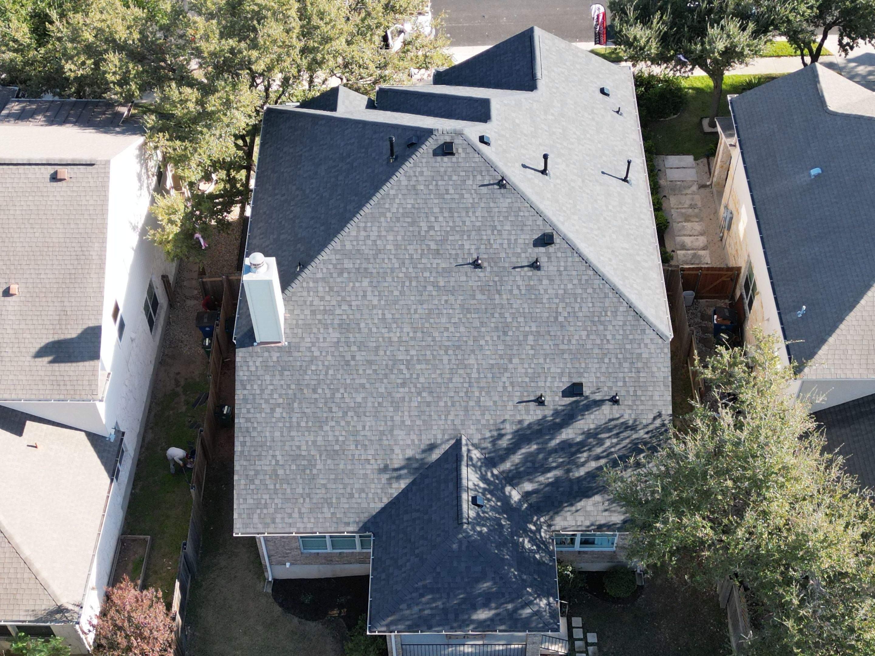 Onyx Black - Owens Corning TruDefinition Duration by RoofsOnly.com