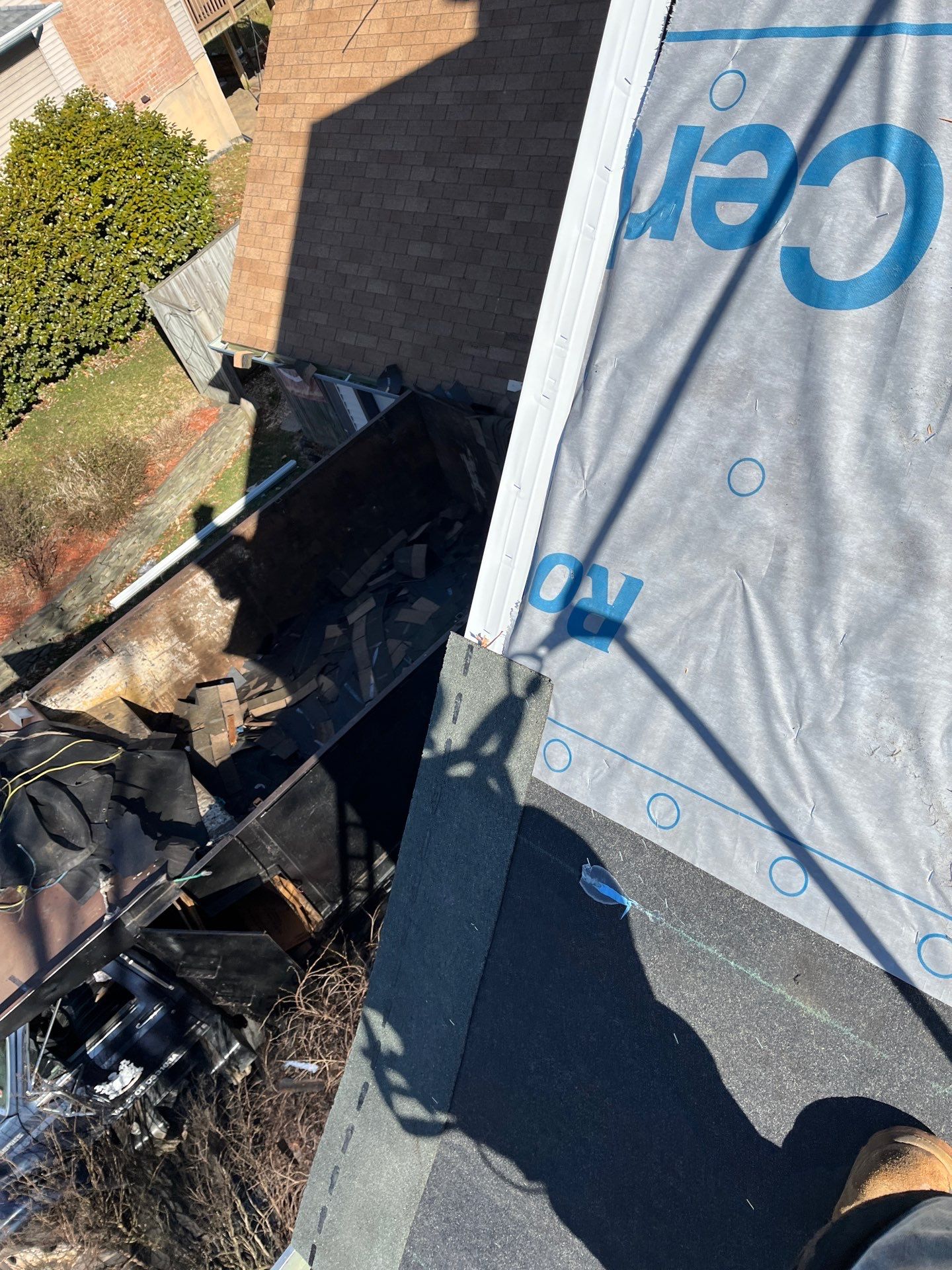 Springfield CertainTeed Landmark in Resawn Shake by RM Banning, Inc.