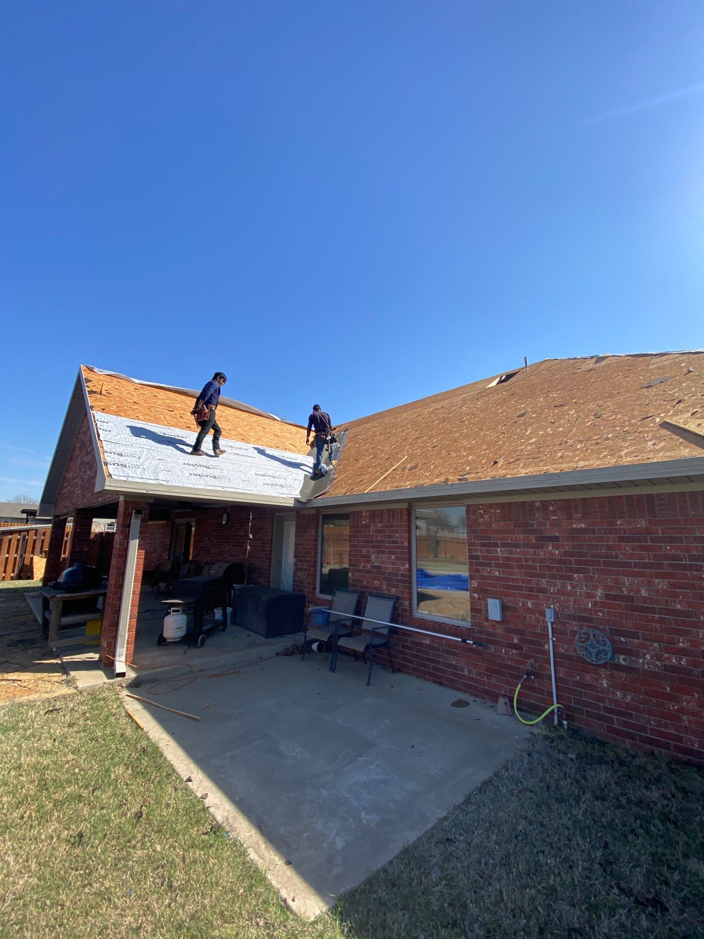 New Asphalt Shingle Roof Replacement in Davis, OK by BANA Roofing and Solar Supply