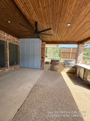 Patio & Pool bath addition by SLM General Contractors & Roofing