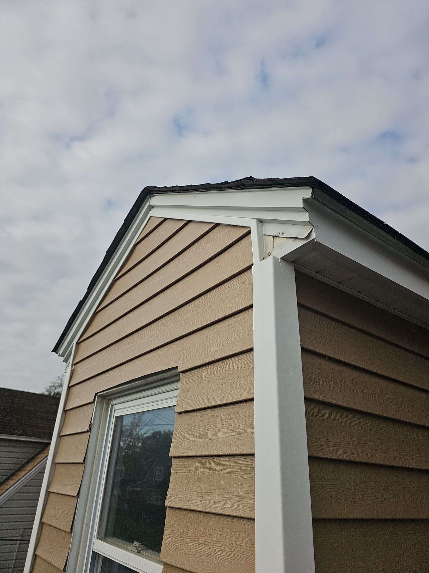 Metal Roof Replacement and Repair by Winchester Roofing