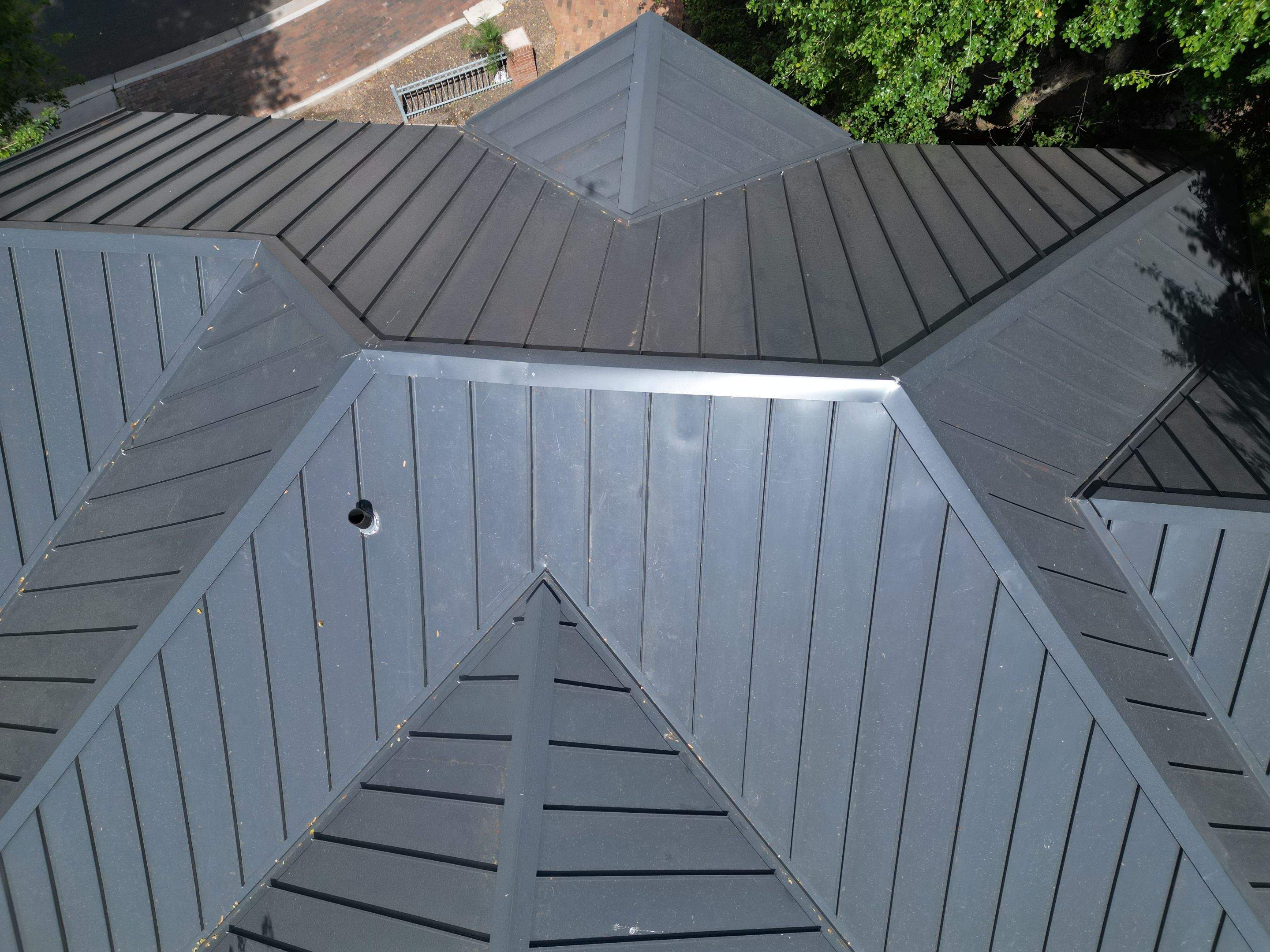 Graphite Gray Standing Seam by Reimagine Roofing