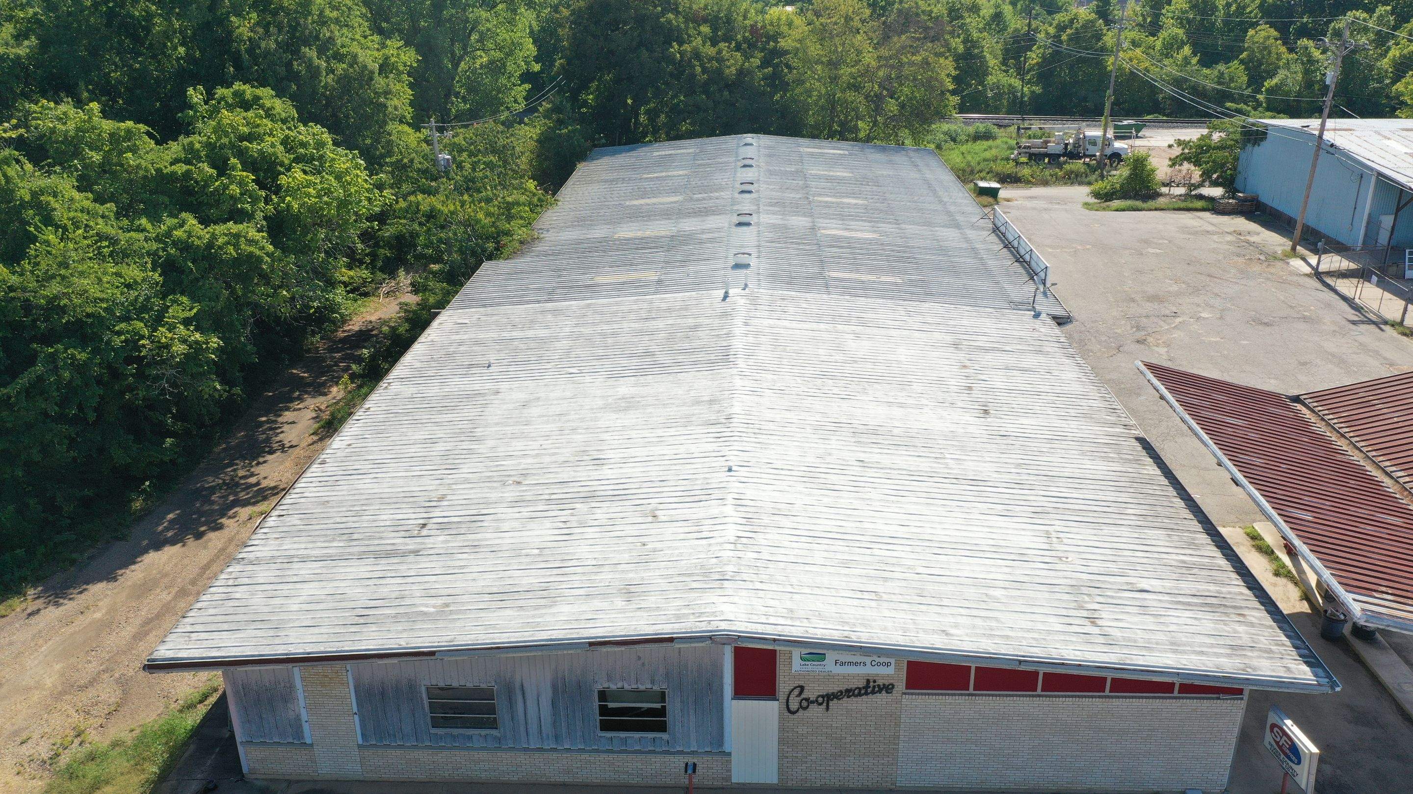 Sevier County Farmer's Co-Op by Hostetler Roofing