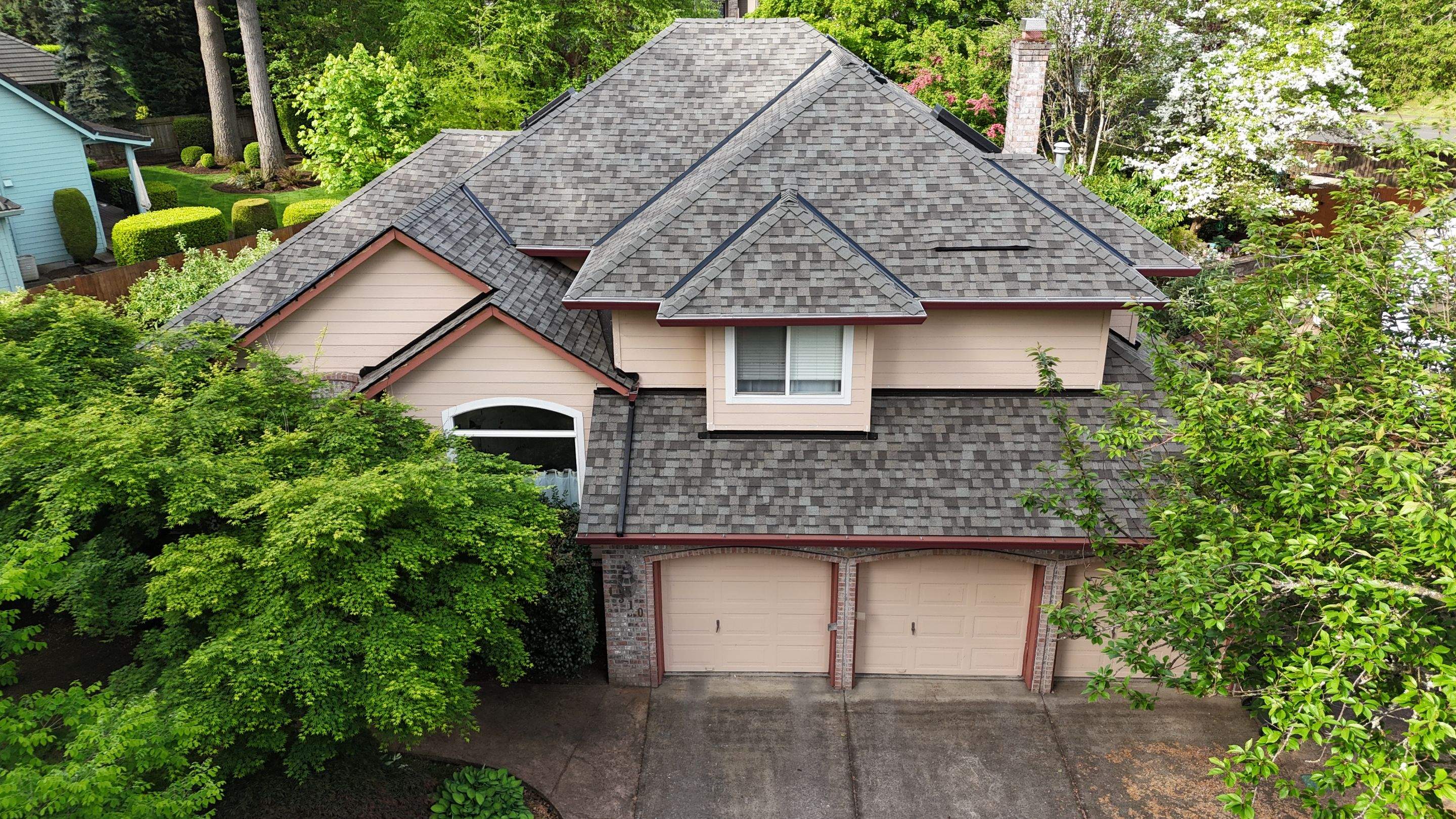 Williamsburg Gray | Roof Replacement in Vancouver, WA 98684 by Valiant Roofing, LLC