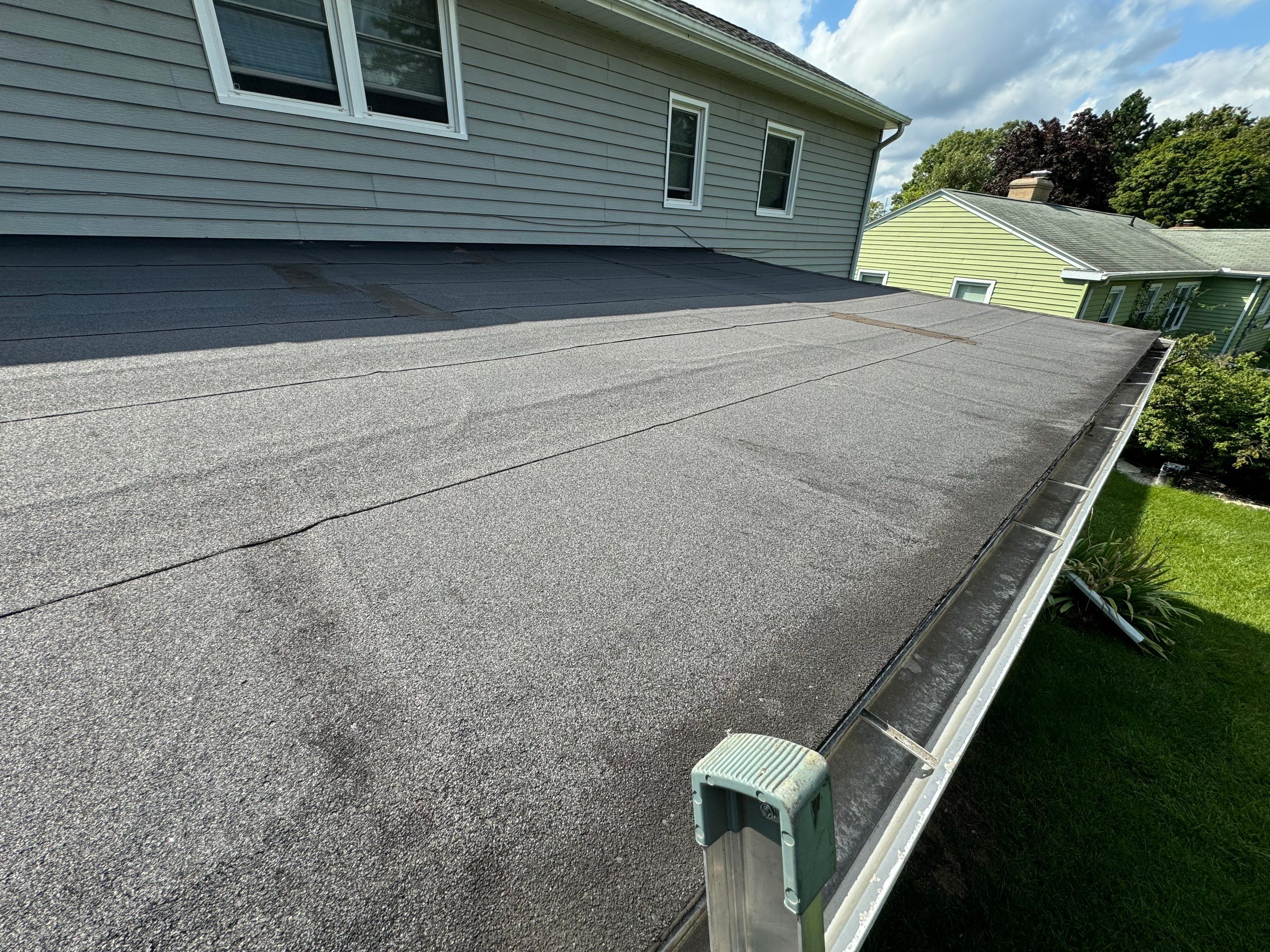 Residential Flat Roof using EPDM by GRACCO