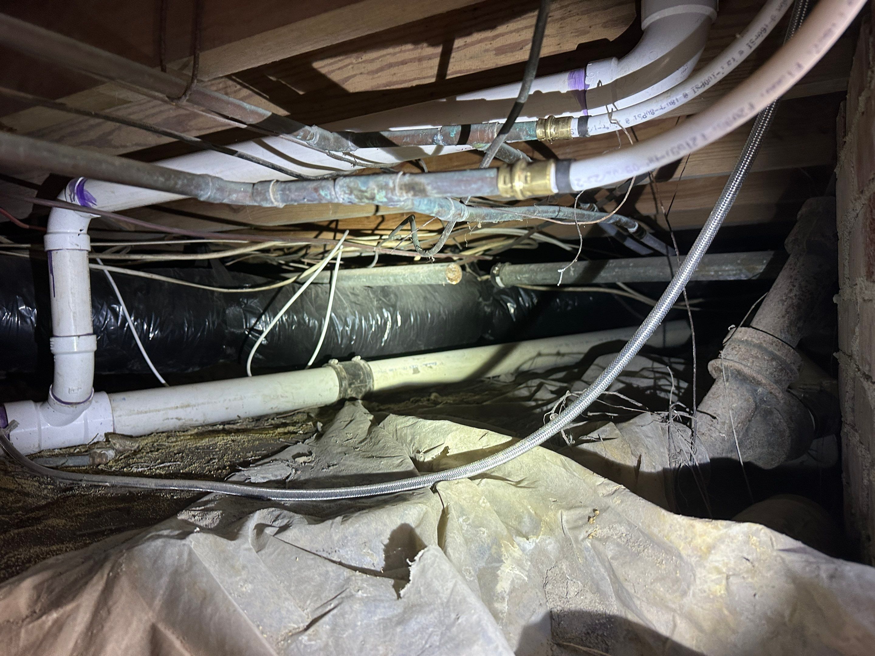 Sealed Crawlspace using Aprilaire E-70 Dehumidifier by Impact Crawlspace