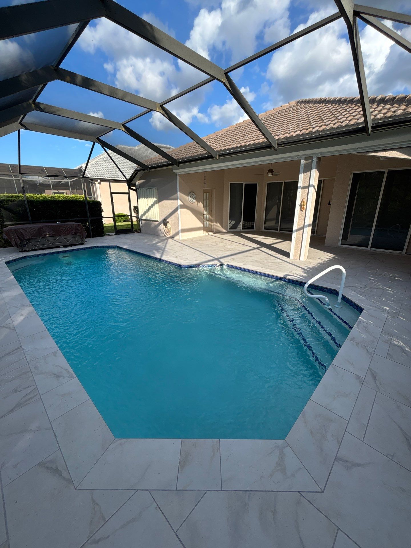 Porcelain Pool Deck - Colonial Country Club by Old Town Pavers Llc