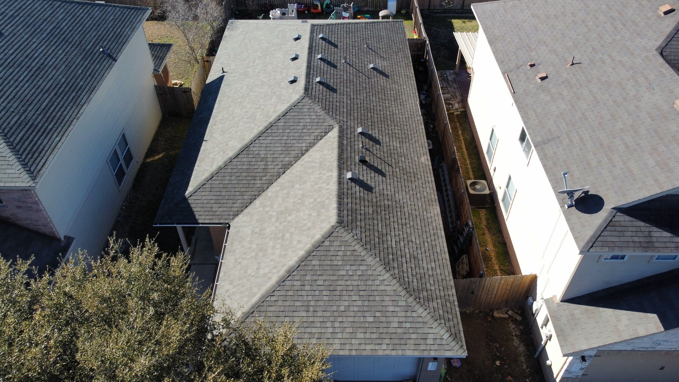 Residential Roofing Installation using Owens Corning Oakridge by Kstylez Roofing & Construction