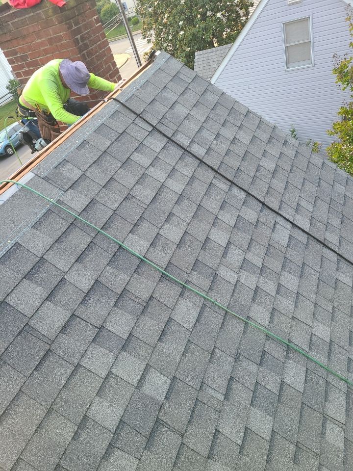 Arlington: CertainTeed Landmark Architectural Shingle in Georgetown Gray by RM Banning, Inc.