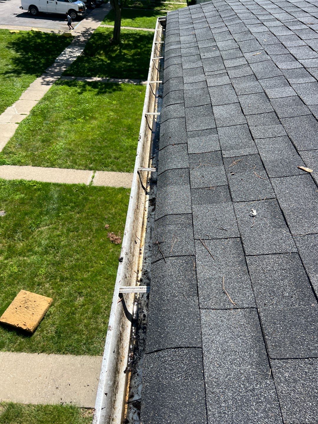 Commercial gutter cleaning Terre Haute, IN after photo with clean gutters