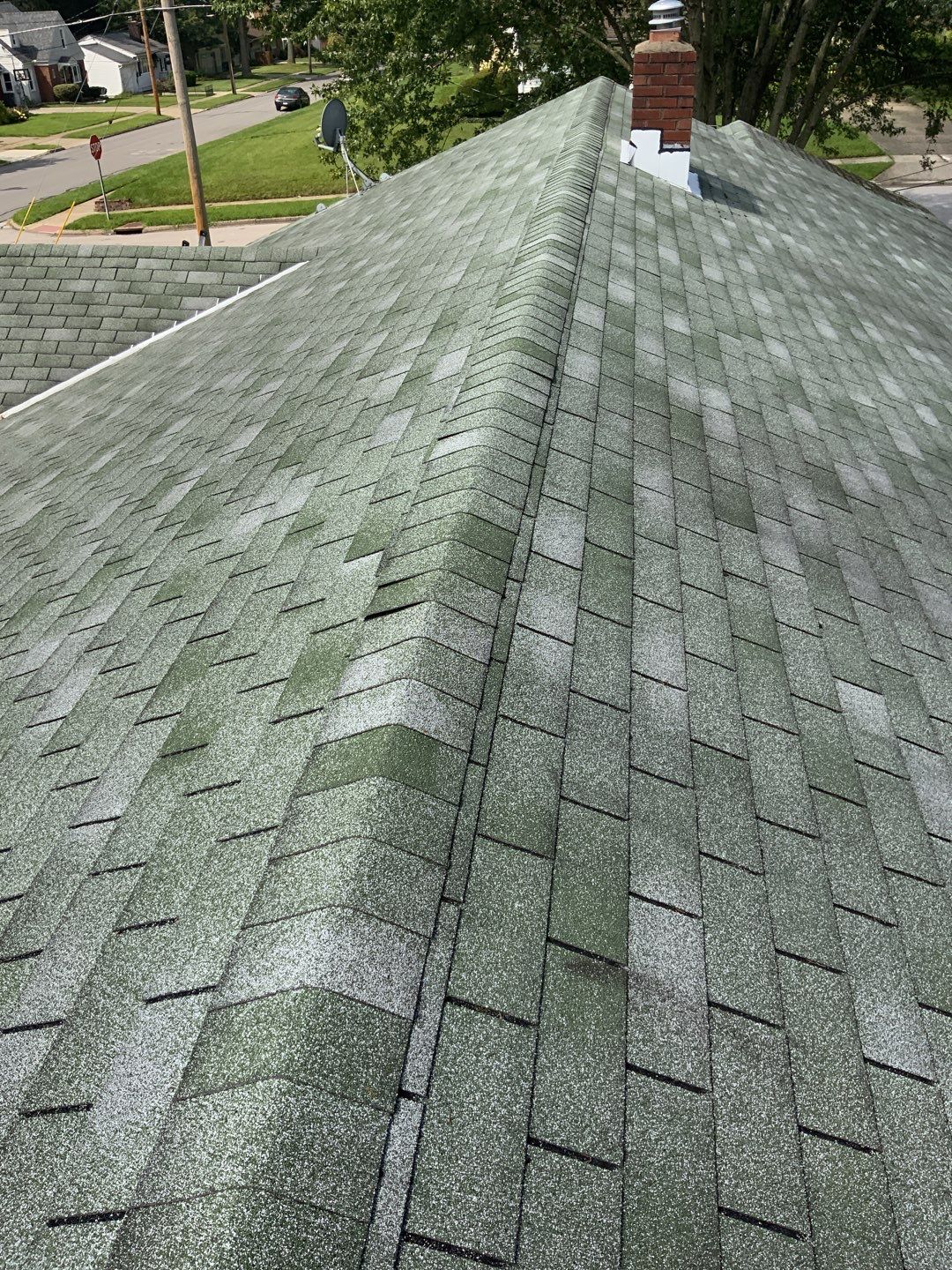 Brand: Atlas Pinnacle Color: Pristine Scotchgard Pewter Drip: White by Eagle Eye Roofing