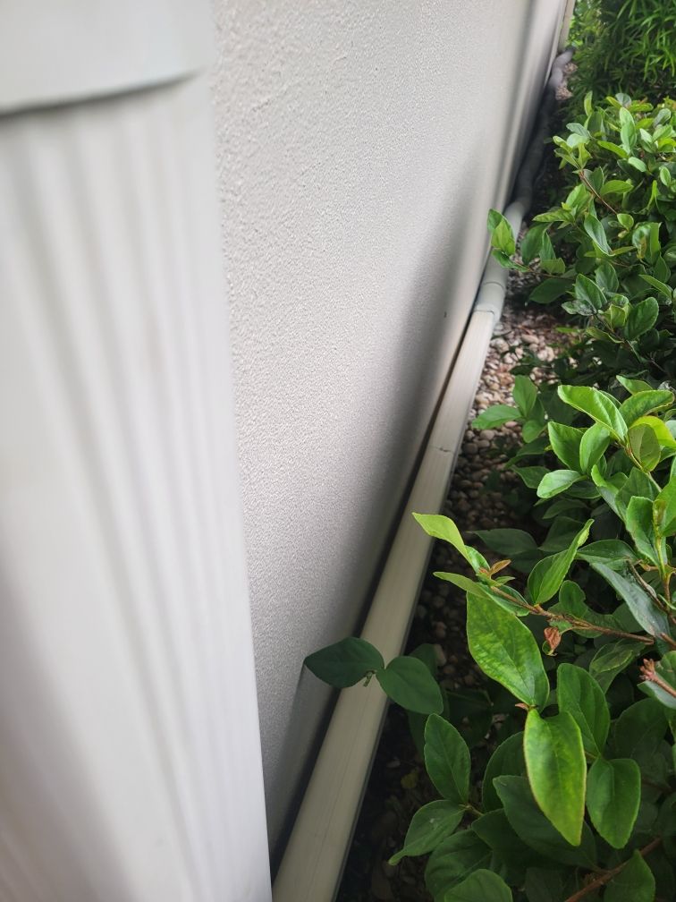 Cameo Gutters using 6 Inch Seamless Gutters in Sarasota FL by Gutter Professors