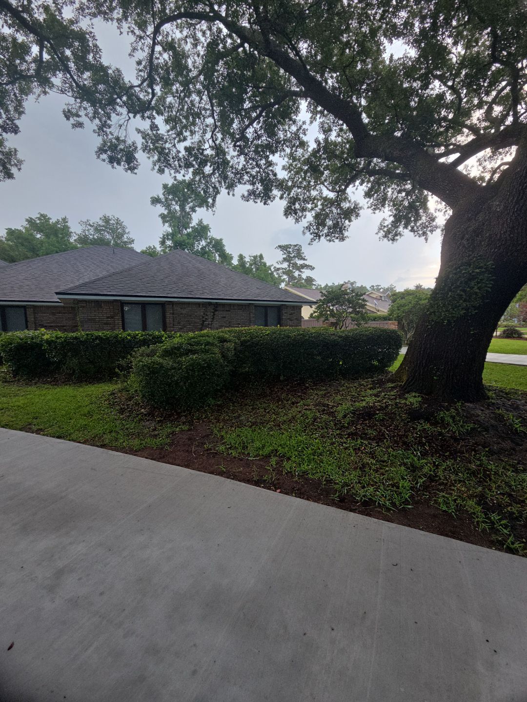 Deerwood Resident | Mulch Install & Clean-Up by ProGreen Services
