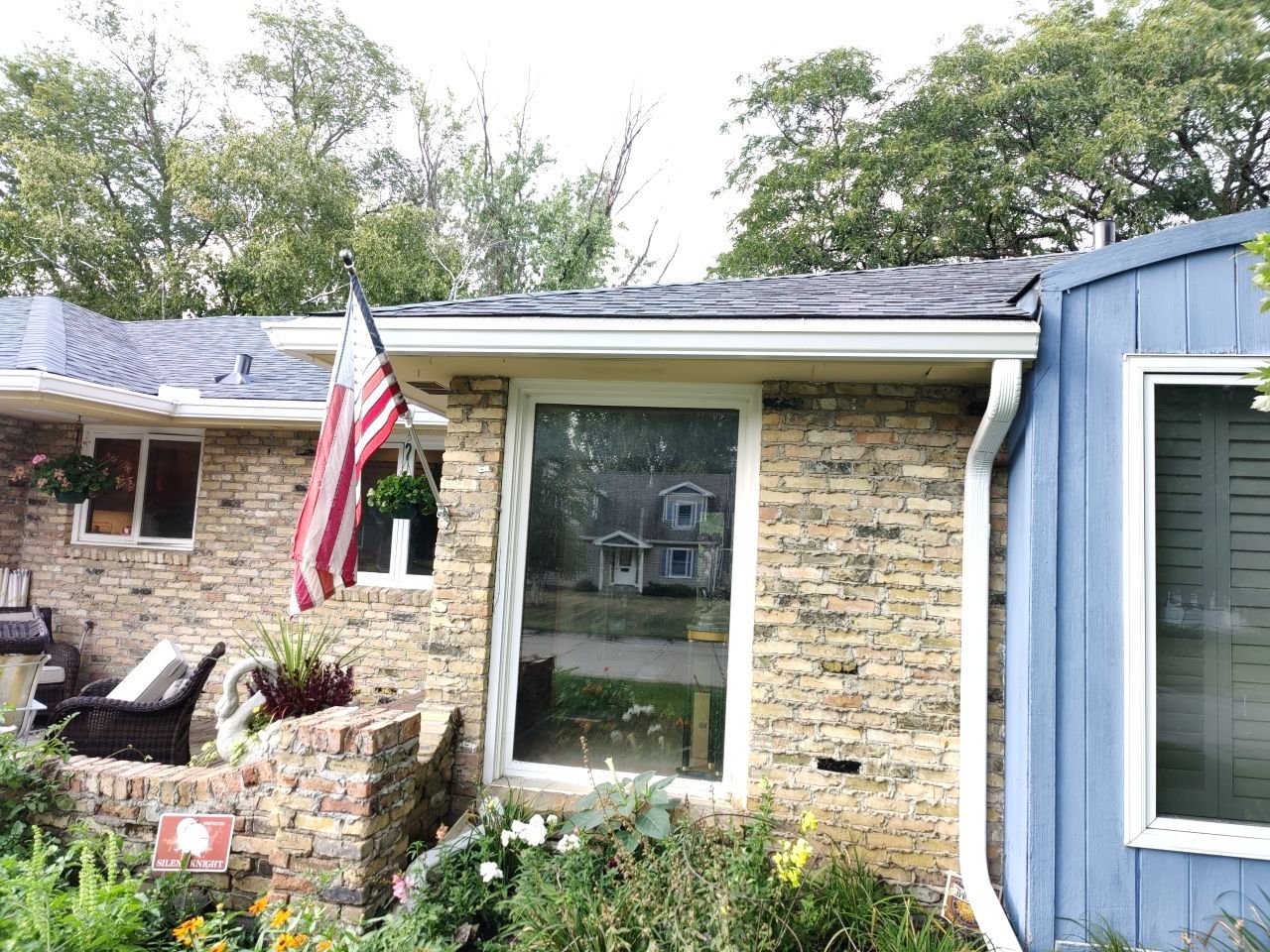 6" Gutters in Minneapolis by Next Level Seamless Gutters / Exteriors Inc.