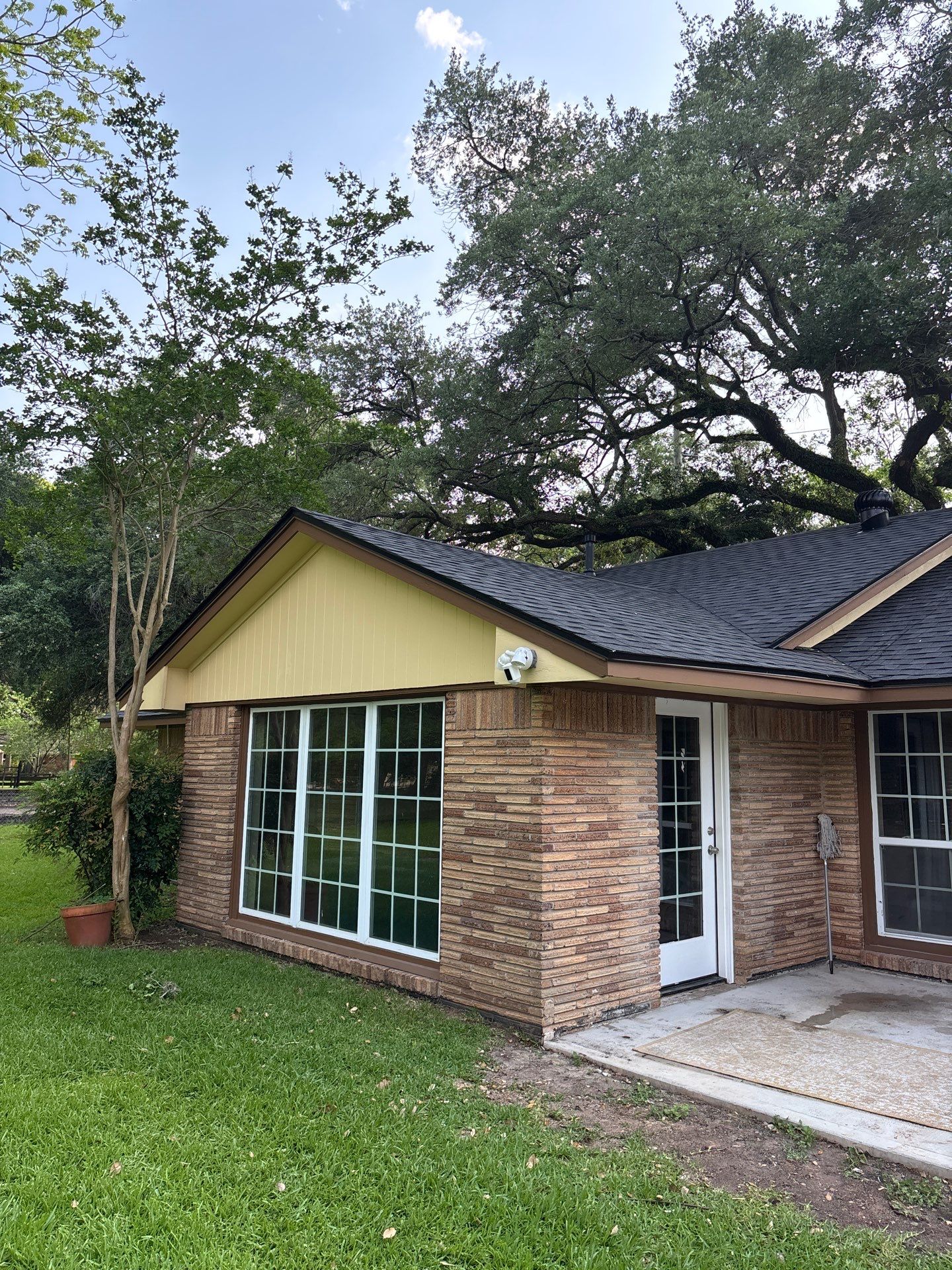 Roof Replacement Sugarland by Roof Repair Company