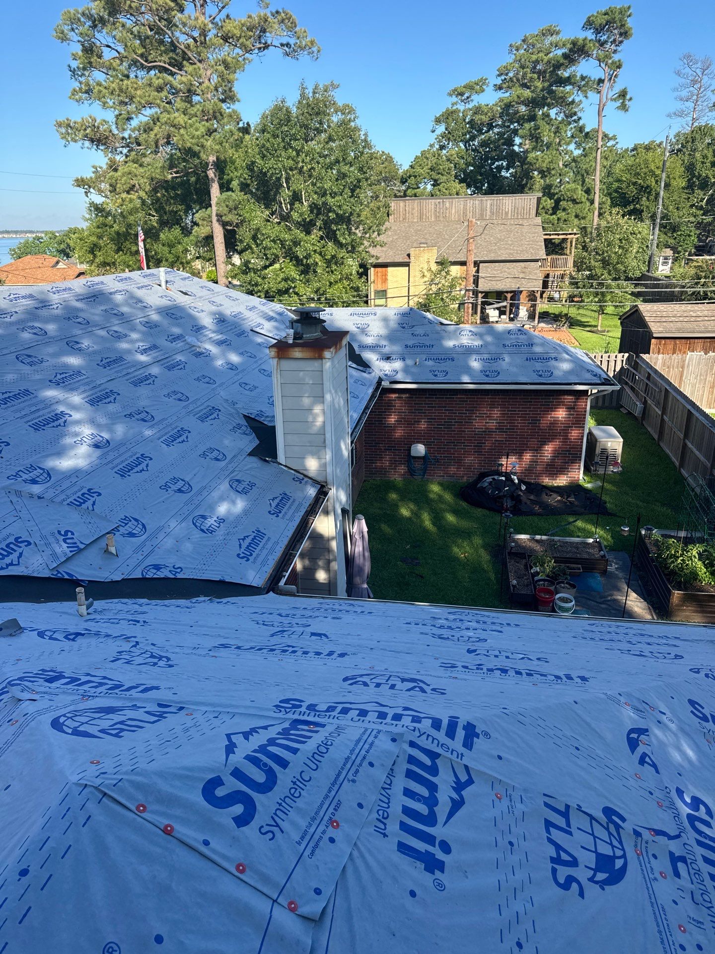 Crosby Roof Installation using Atlas Pinnacle Pristine by Modern BYLT Roofing & Construction
