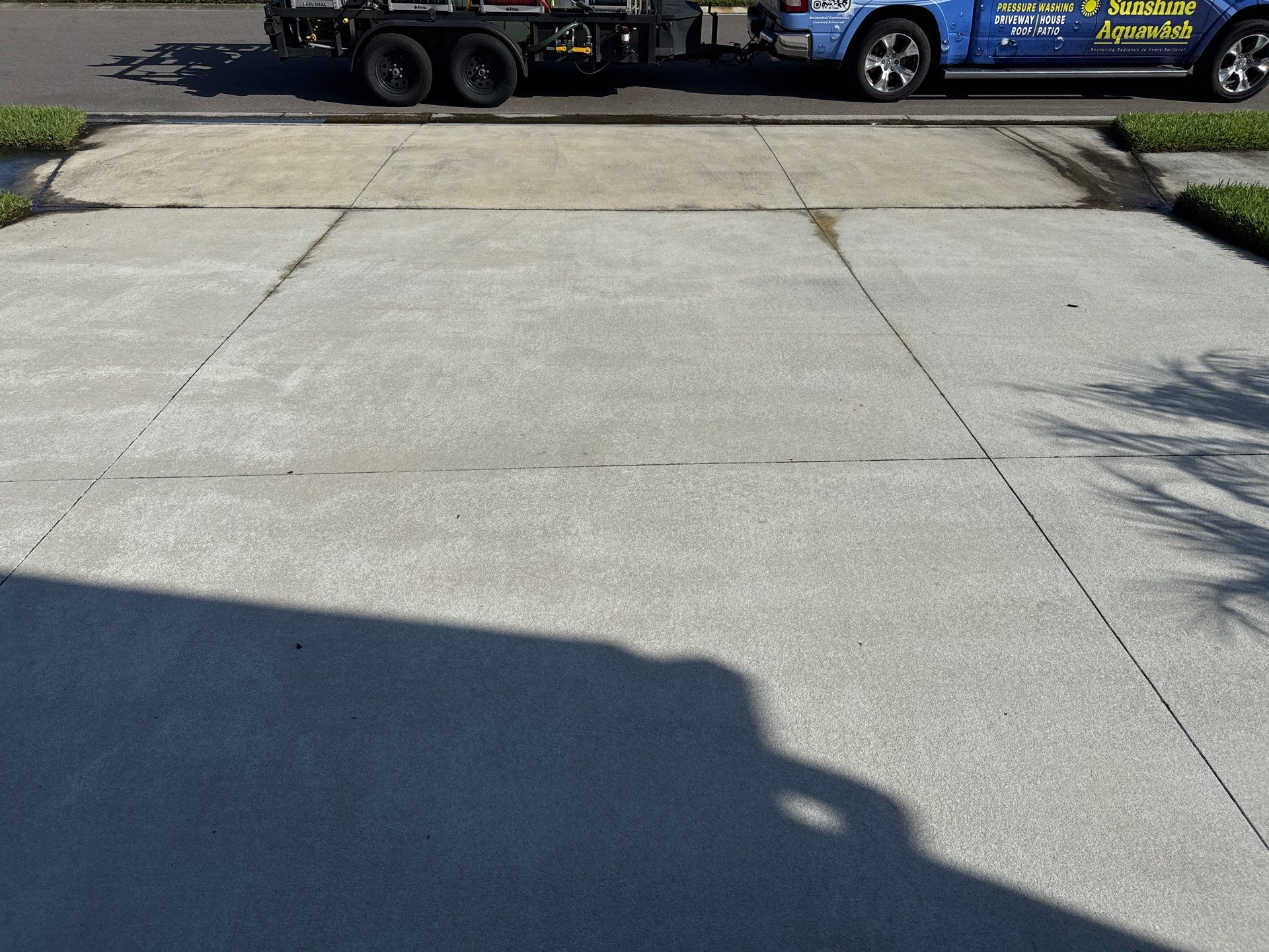Concrete Driveway & Sidewalk Cleaning — Canoe Creek Community, Parrish, FL by Sunshine AquaWash