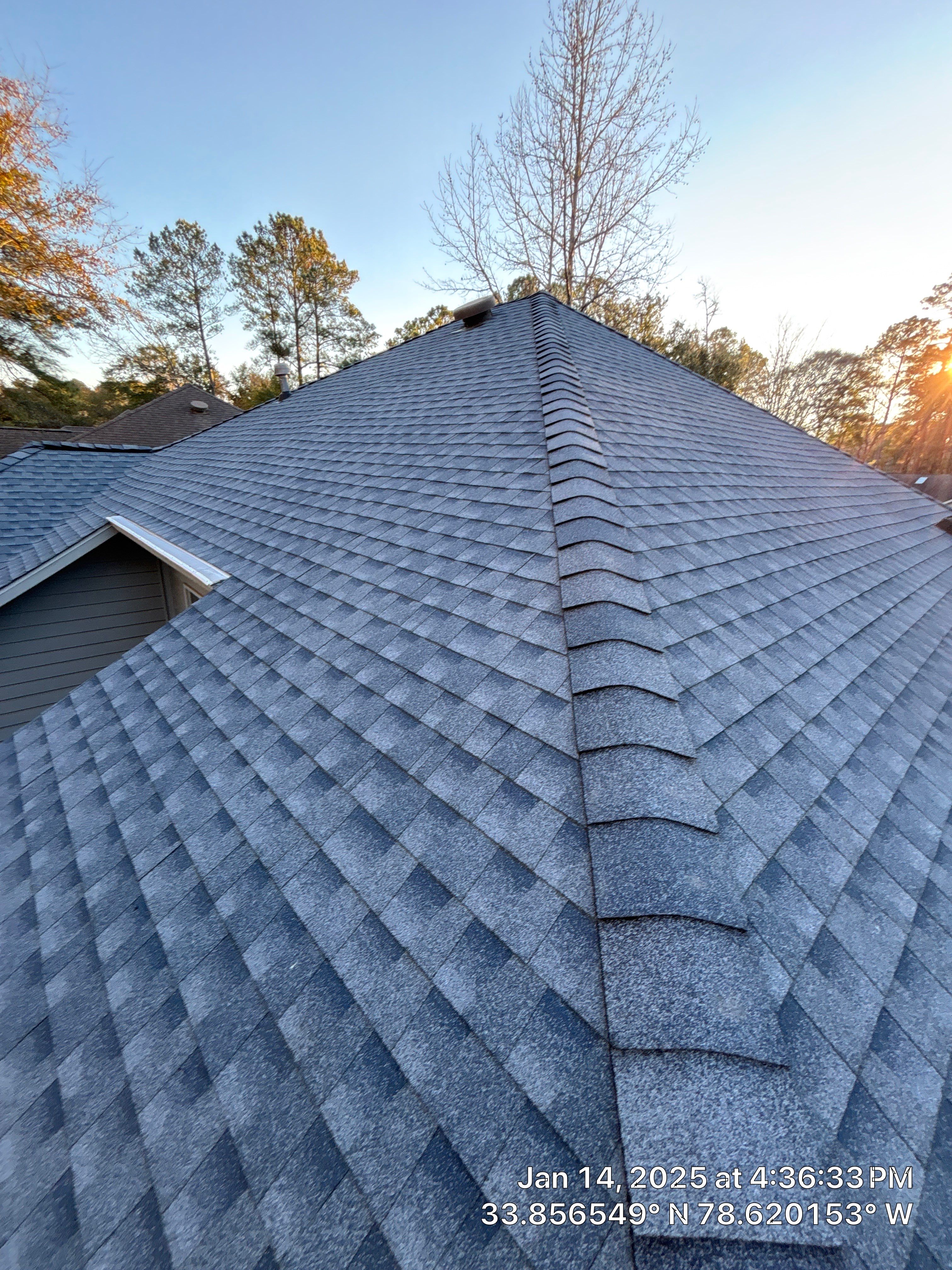 GAF HDZ - Biscayne Blue by Linta Roofing