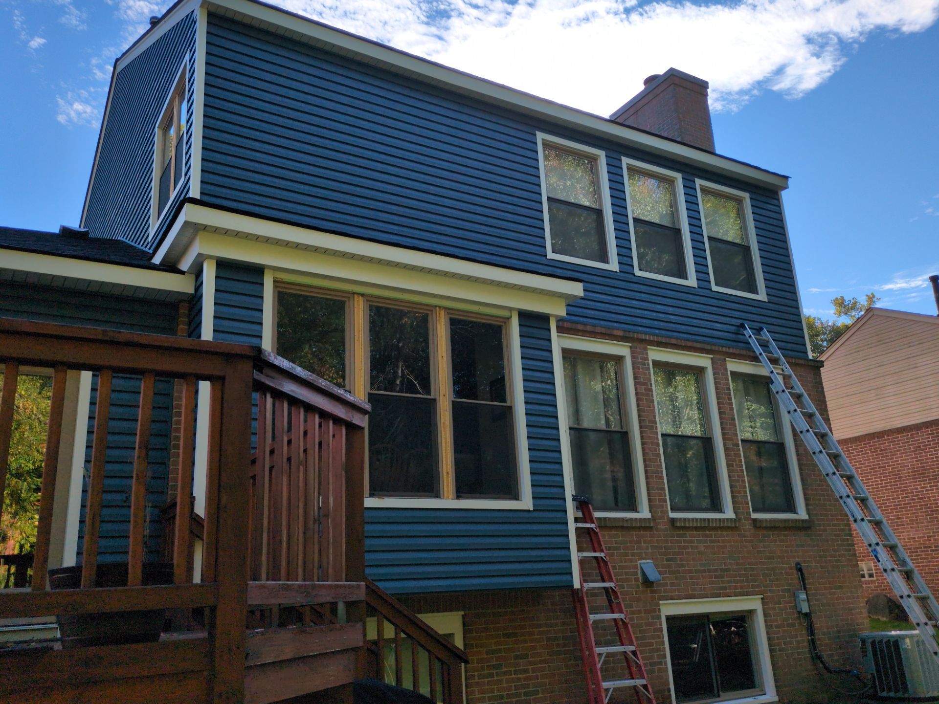 Siding Replacement using Alside Charter Oak D4.5" by 180 Contractors