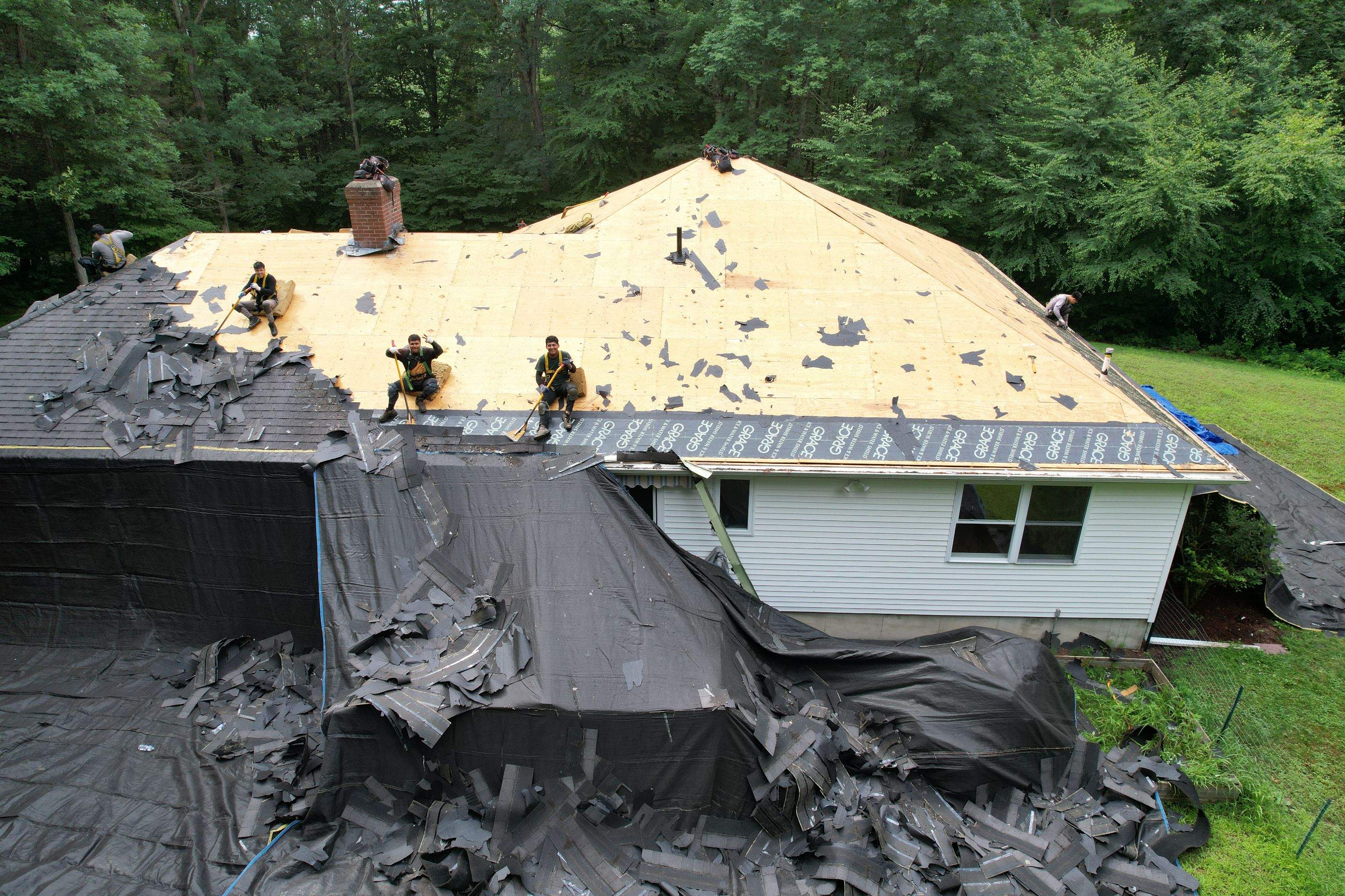 Roofing in Beautiful Lee New Hampshire by Tall pine roofing