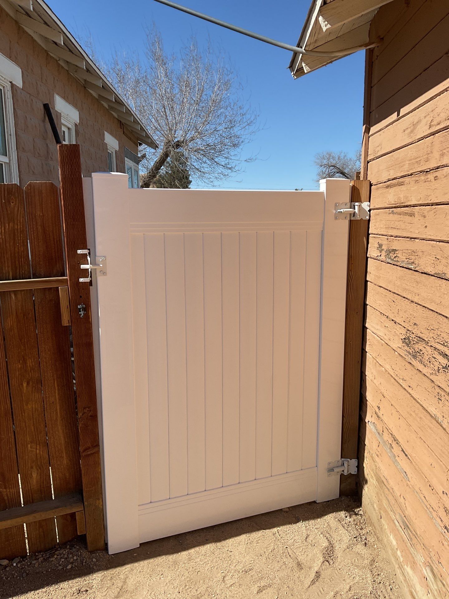 Fence Installation using Vinyl by Fence Guys Inc.