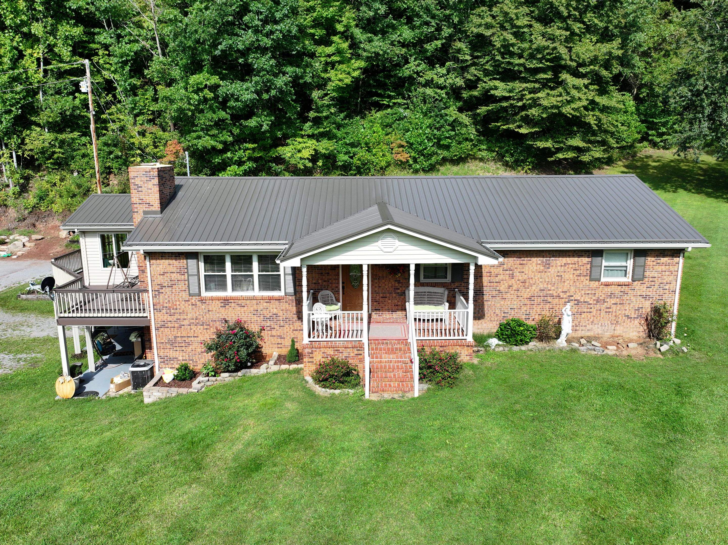 Whisenhunt Residence by Omnia Roofing