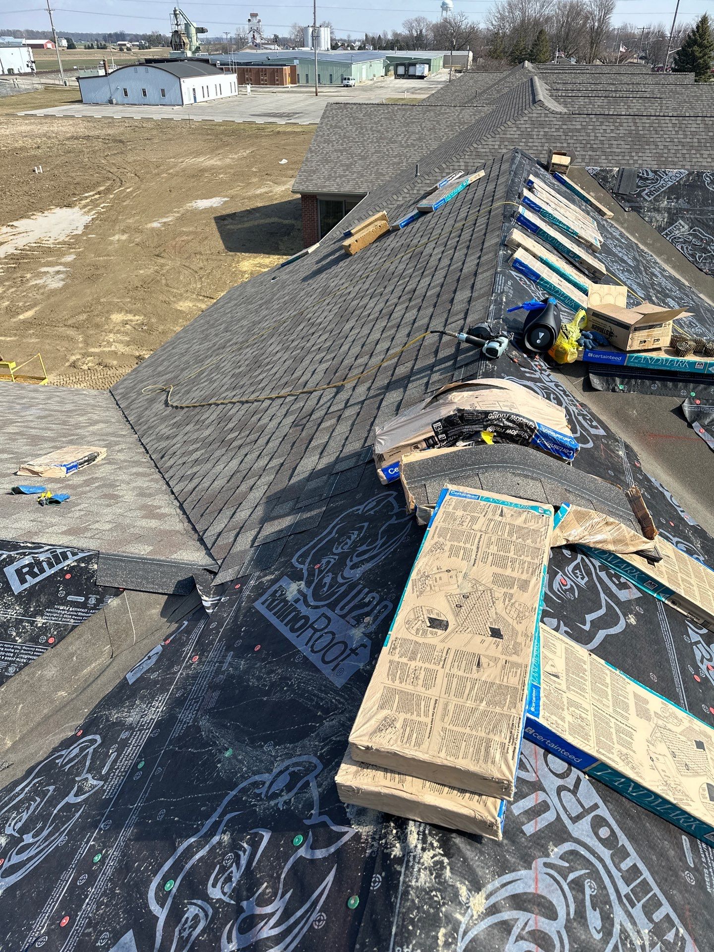 Residential Roofing Installation using CertainTeed Landmark Weathered Wood by Nitro Roofing and Construction