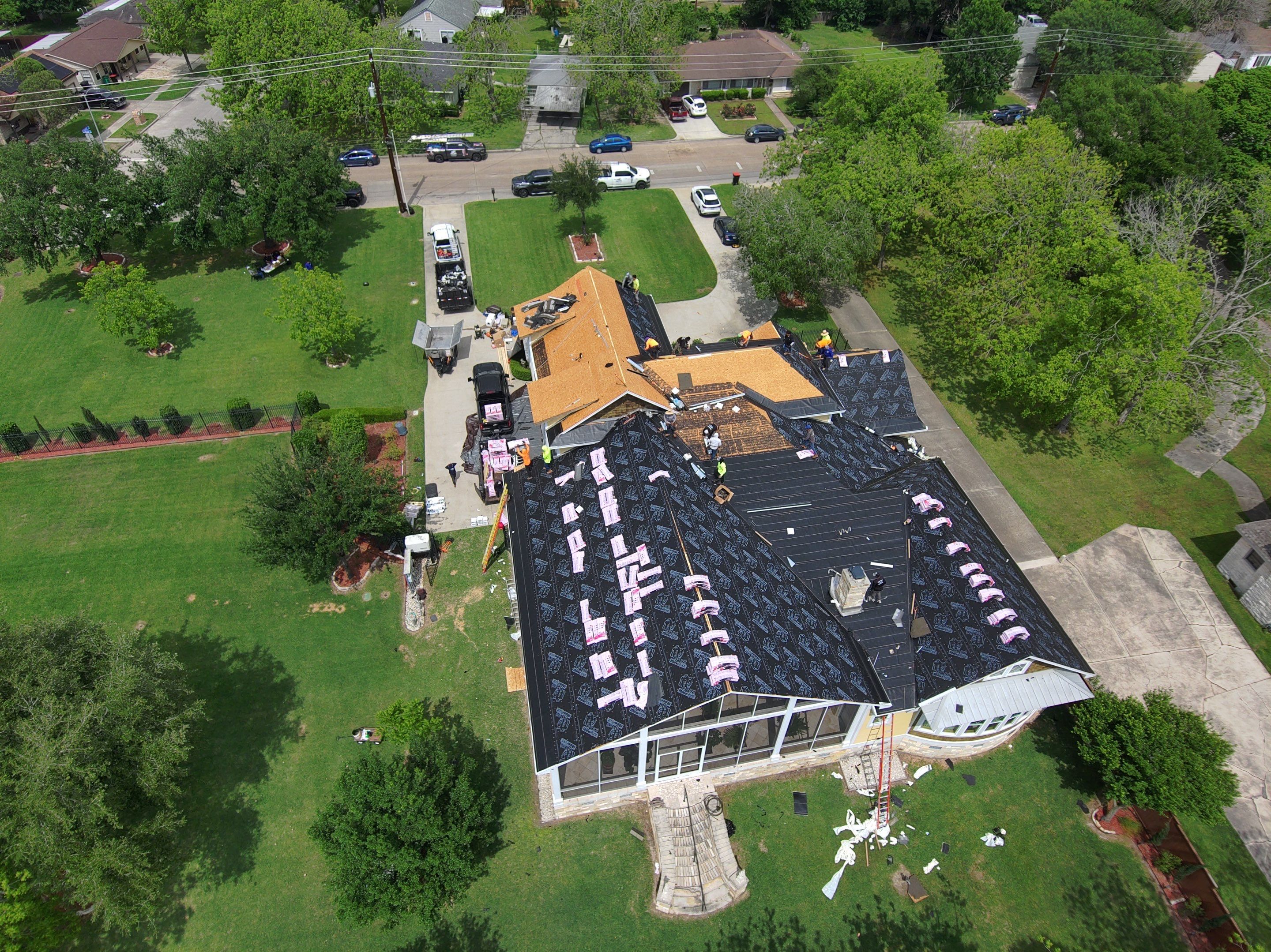 Residential Roofing Installation using Owen's Corning Duration (Lifetime) Shingles by Roof Repair Company