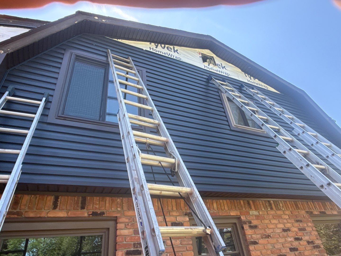 Siding Replacement using Alside Charter Oak D4.5" by 180 Contractors
