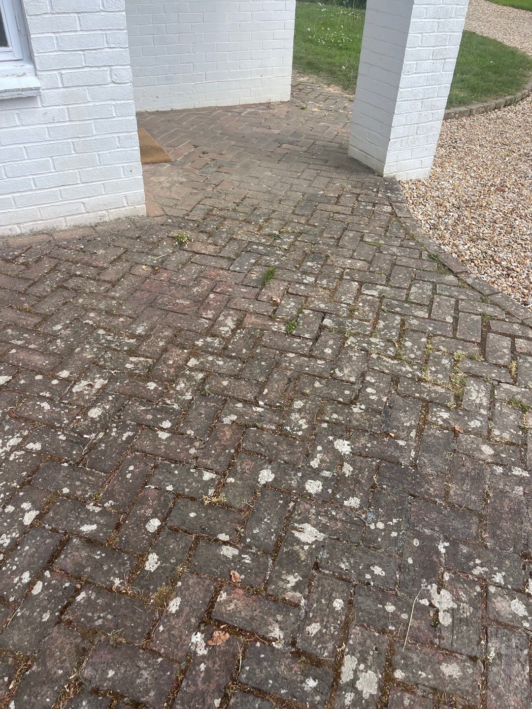 Patio - Walkways - Render Cleaning Surrey by Ges Exterior Cleaning ltd