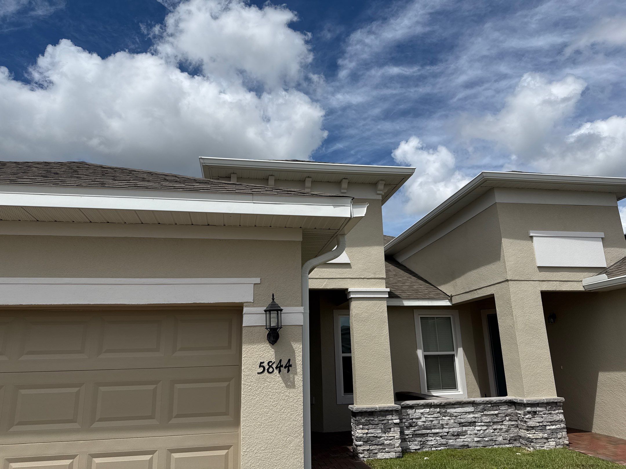 Complete House Wash, Driveway & Lanai Cleaning – Trevesta, Palmetto FL by Sunshine AquaWash