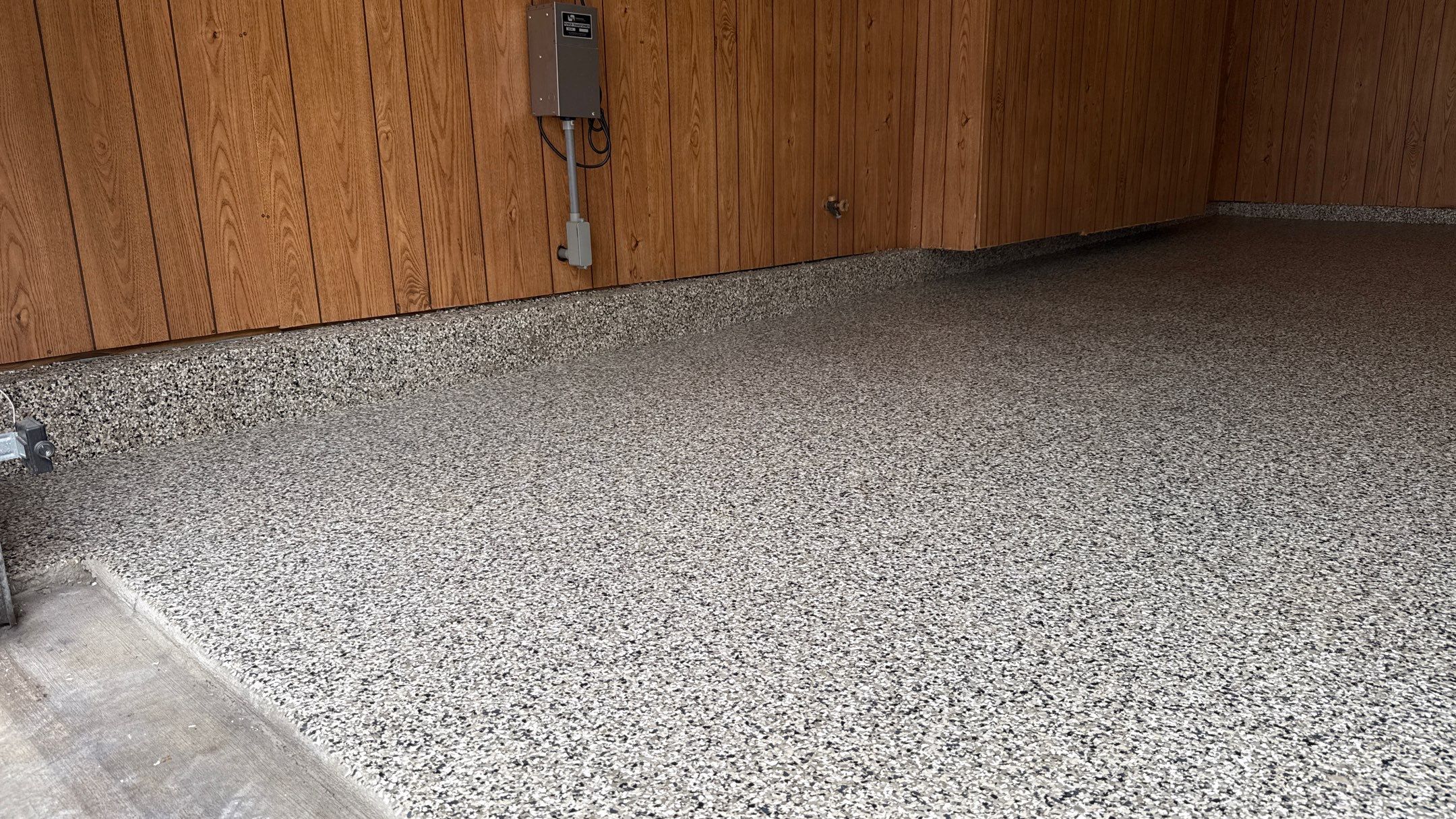 Check Out Dennis' Flake Floor by Banner Garage