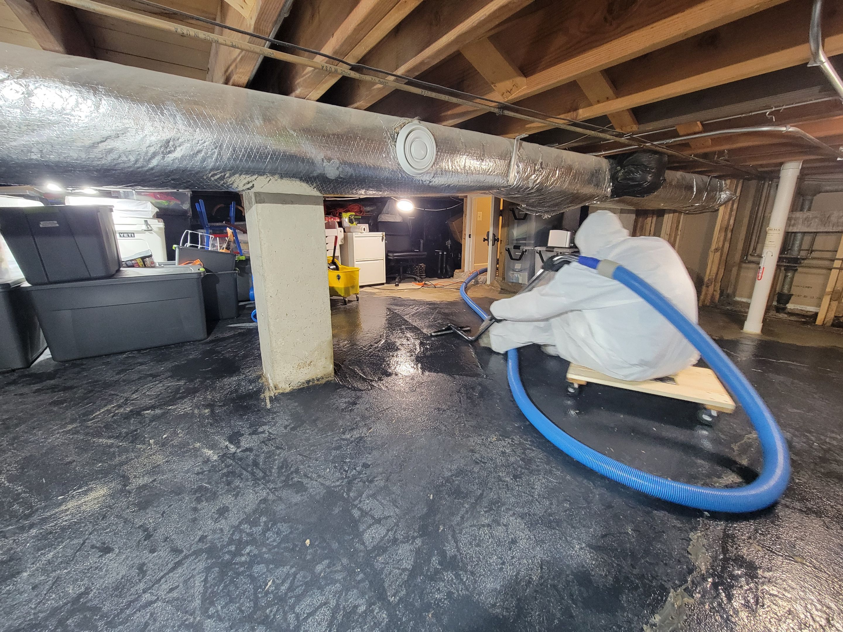 Crawlspace Sewage by Chicagoland Water Medics