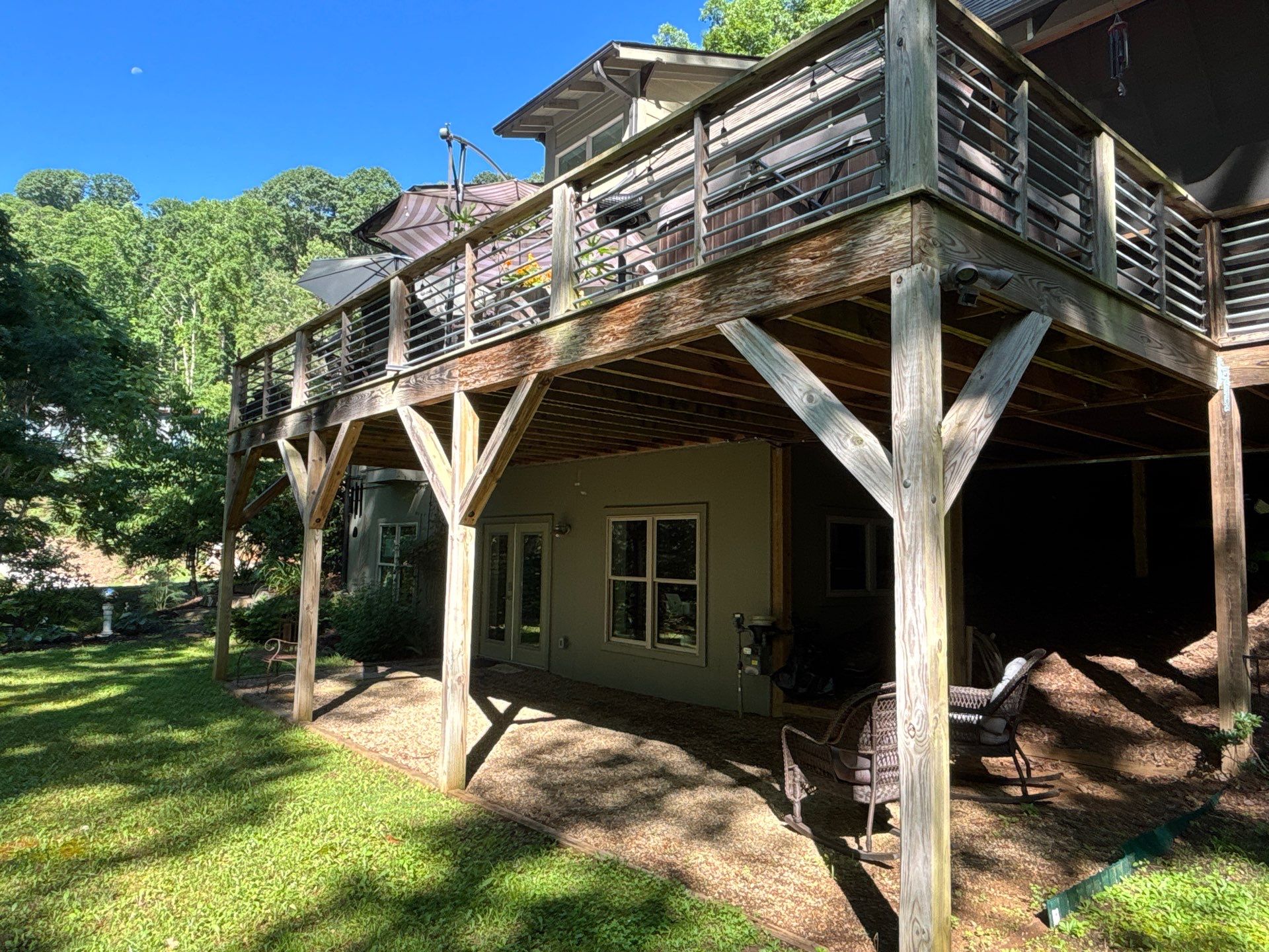 Wood Deck using Wood Sealant by DuraSeal