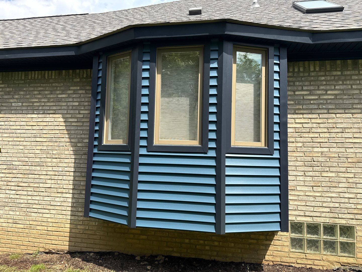 Siding Replacement using Alside Charter Oak D4.5" Laguna Blue by 180 Contractors