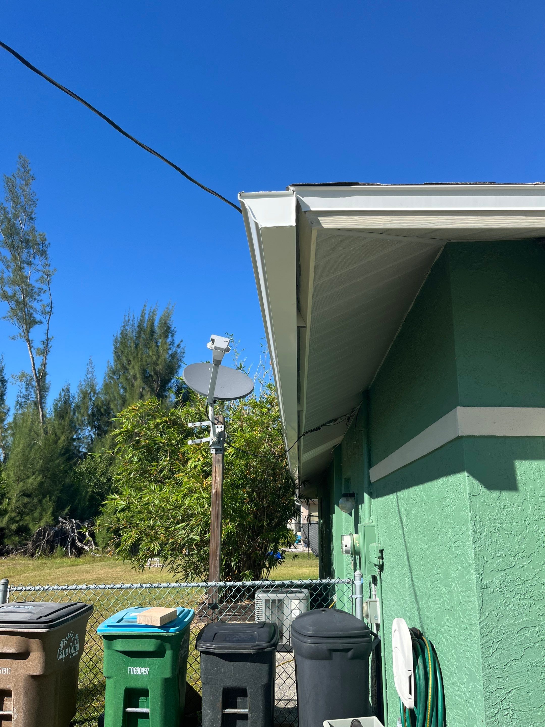 6 Inch Seamless Gutters using K-Style Seamless Gutters in Cape Coral FL by Gutter Professors