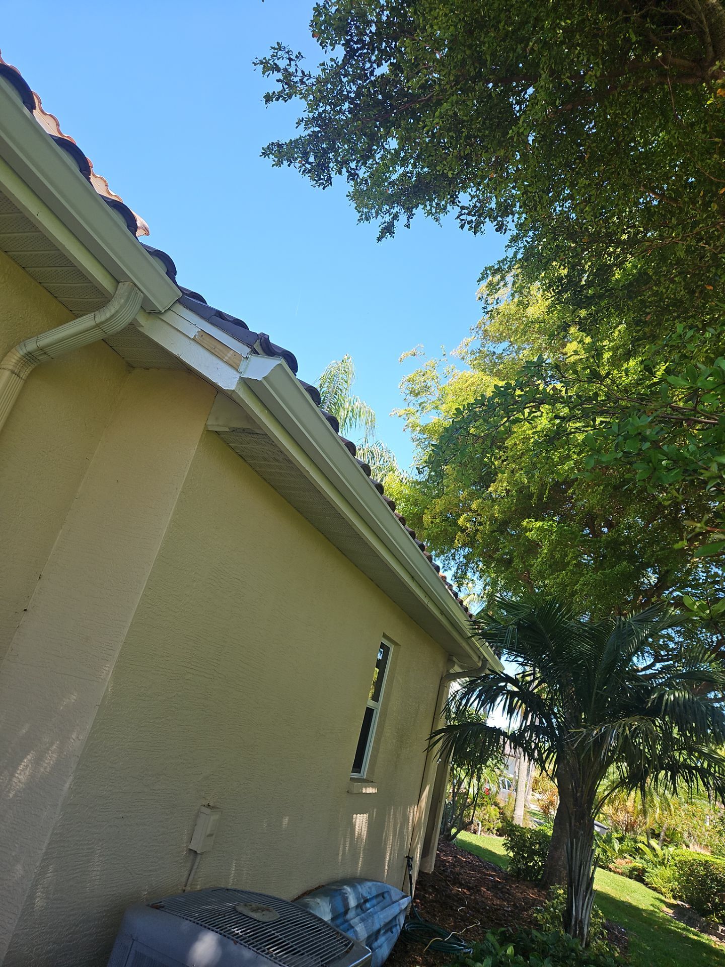 Replace gutter using K-Style Seamless Gutters & Downspouts in Lakewood Ranch, FL  by Gutter Professors