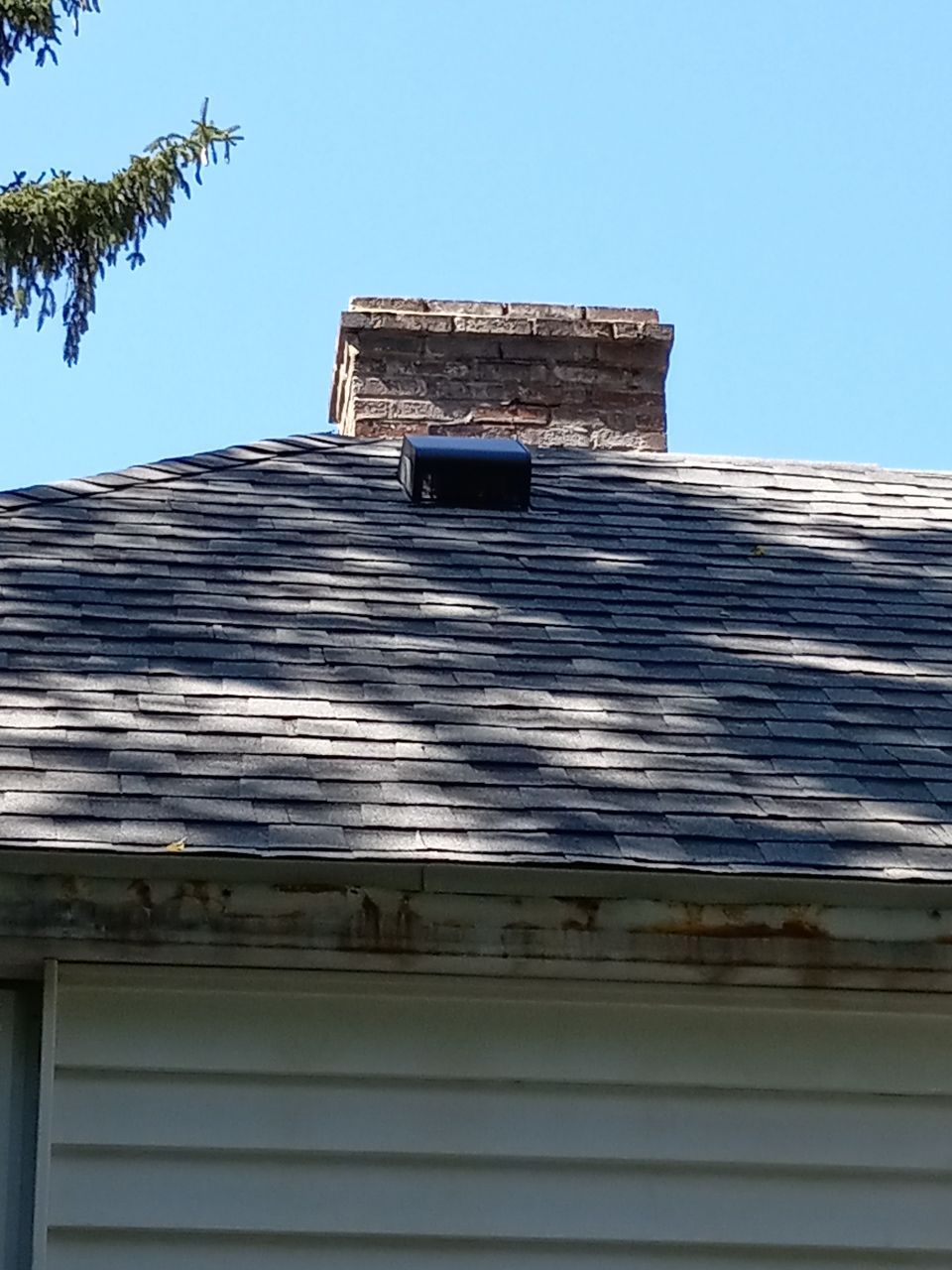 Brand: Atlas Pinnacle Color: Pristine Scotchgard Hearthstone Drip: White by Eagle Eye Roofing