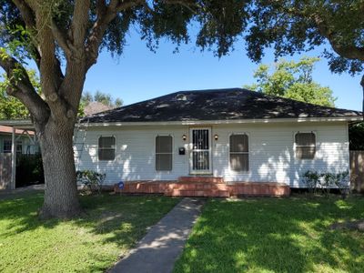 Residential Roofing Installation using GAF Natural Shadow