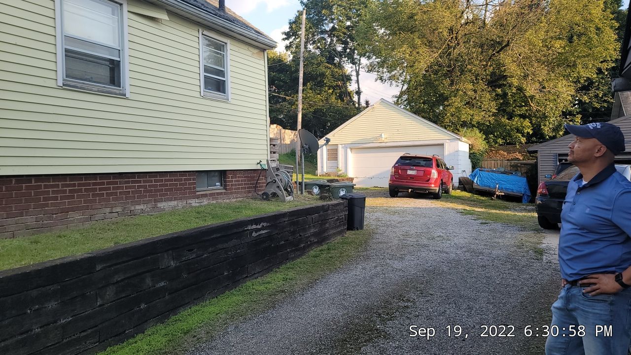 Atlas Pinnacle Color: Printine Scotchgard Black Drip Edge: Black by Eagle Eye Roofing