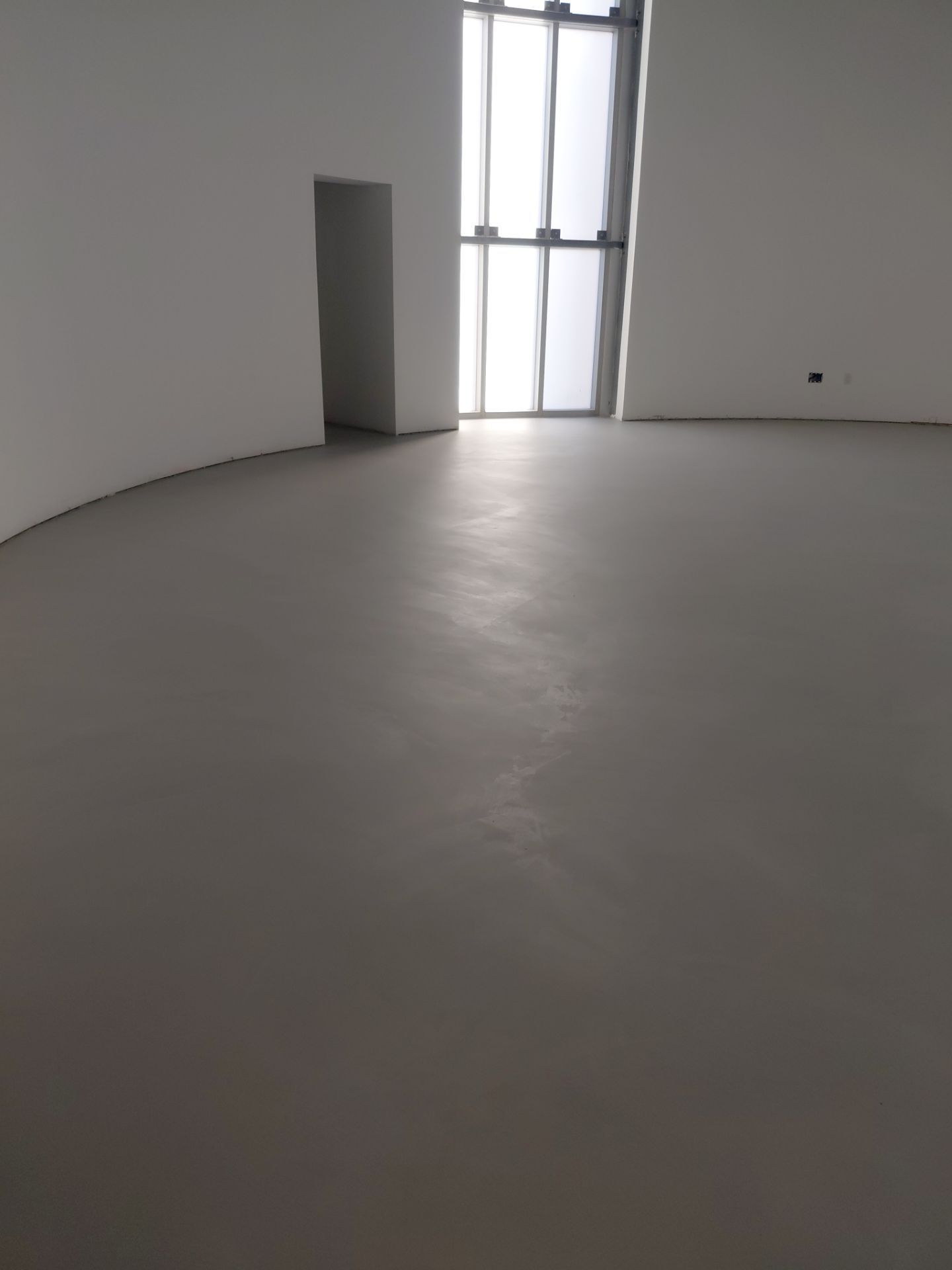 Rotonda at Collins Avenue by Seamless Surfaces