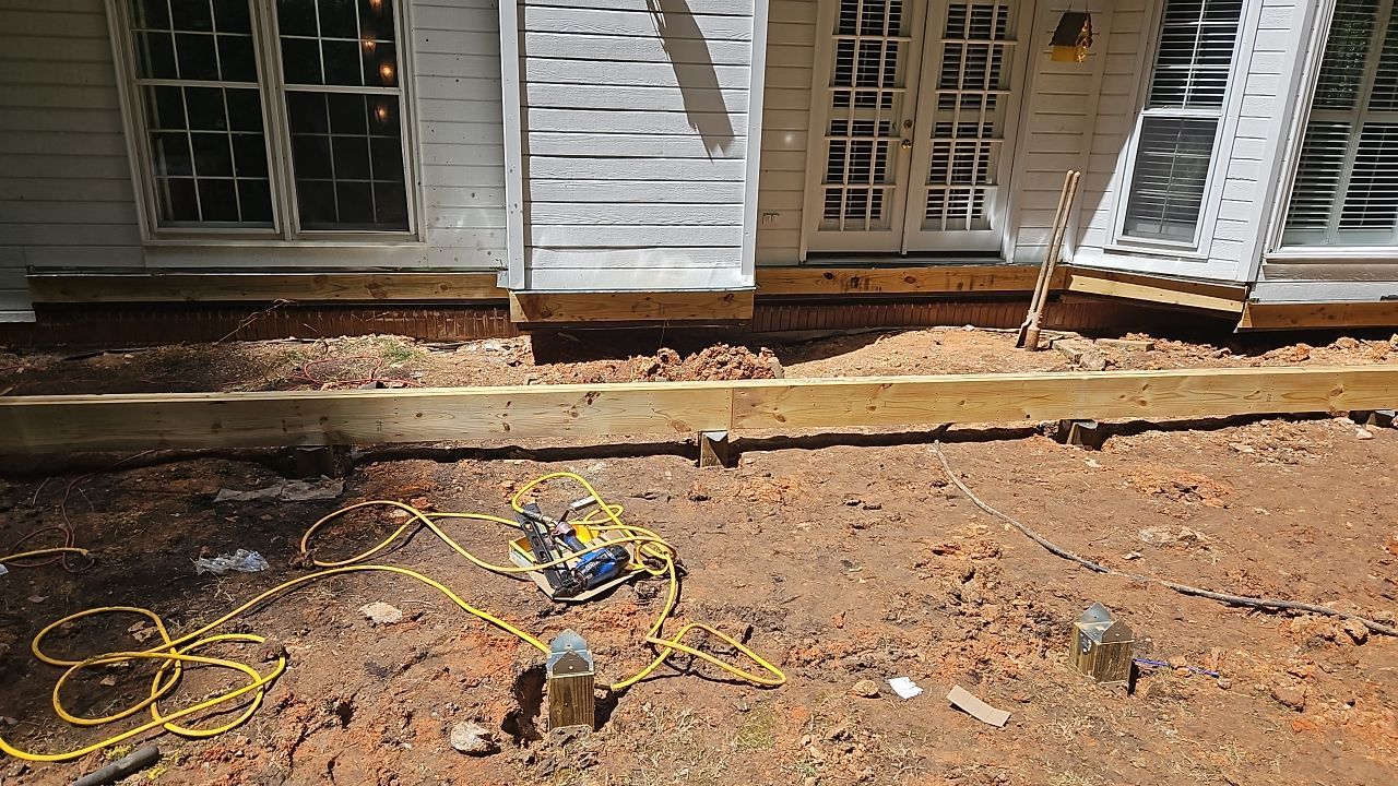 Jameswood Lane - Composite Deck Build by Pillar and Pine