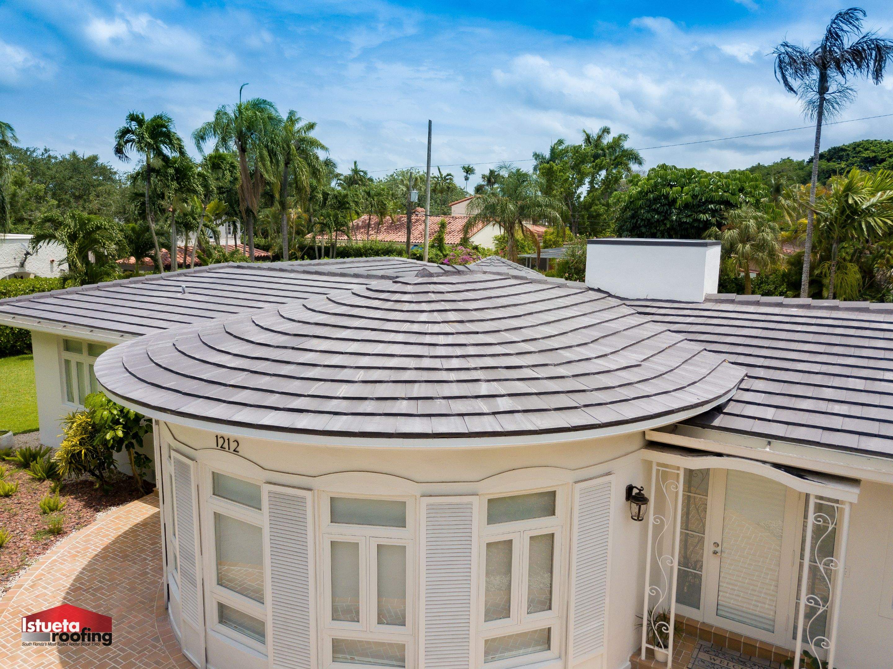 Crown - Windsor Slate - Charcoal Black Blend by Istueta Roofing